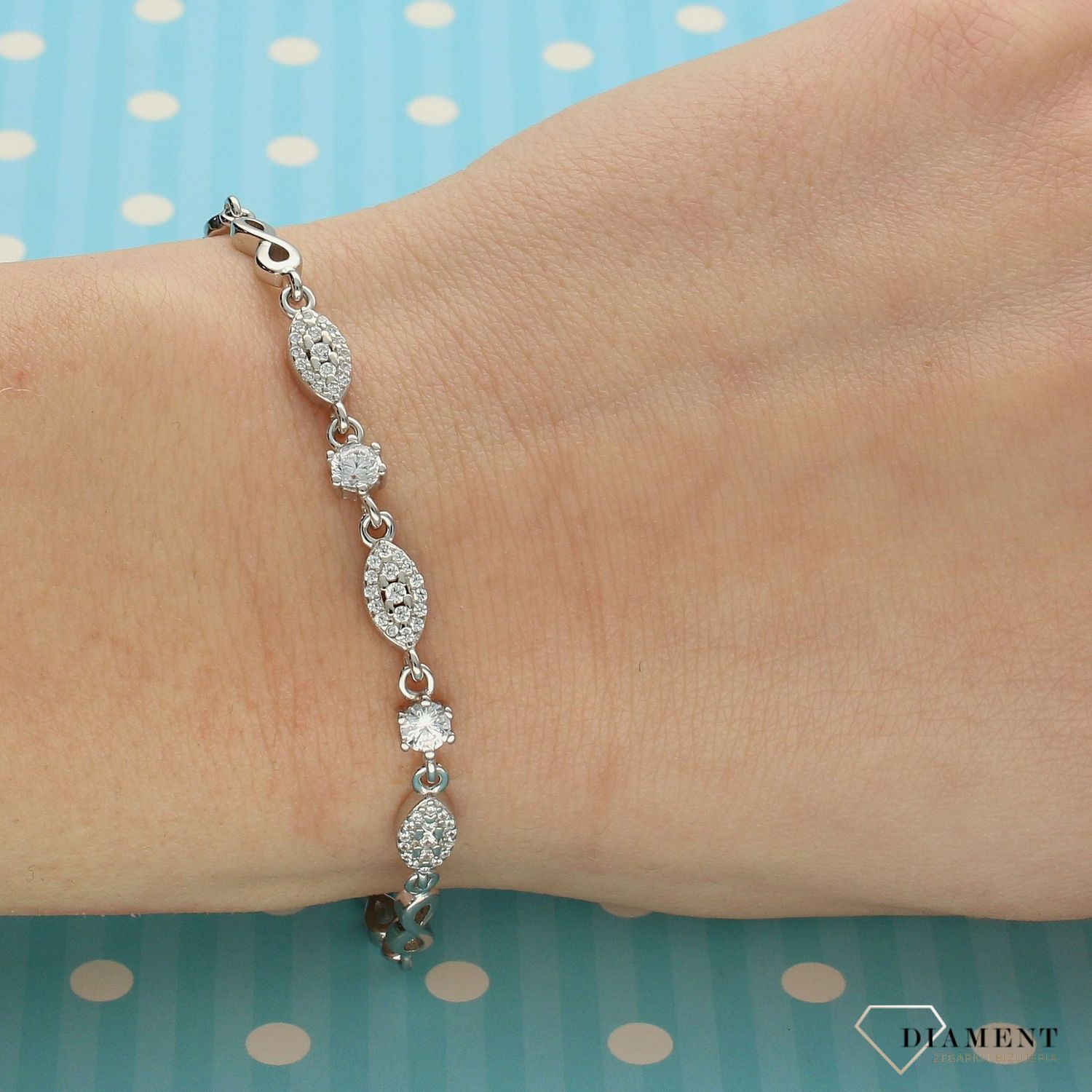 Bransoletka srebrna z nieskończonością i cyrkoniami DIA-BRA-2067-925 (1).jpg