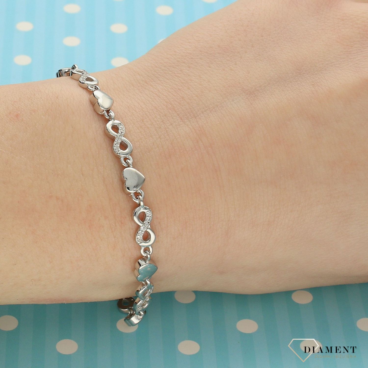 Bransoletka srebrna z nieskończonością i serduszkami DIA-BRA-2068-925 (1).jpg