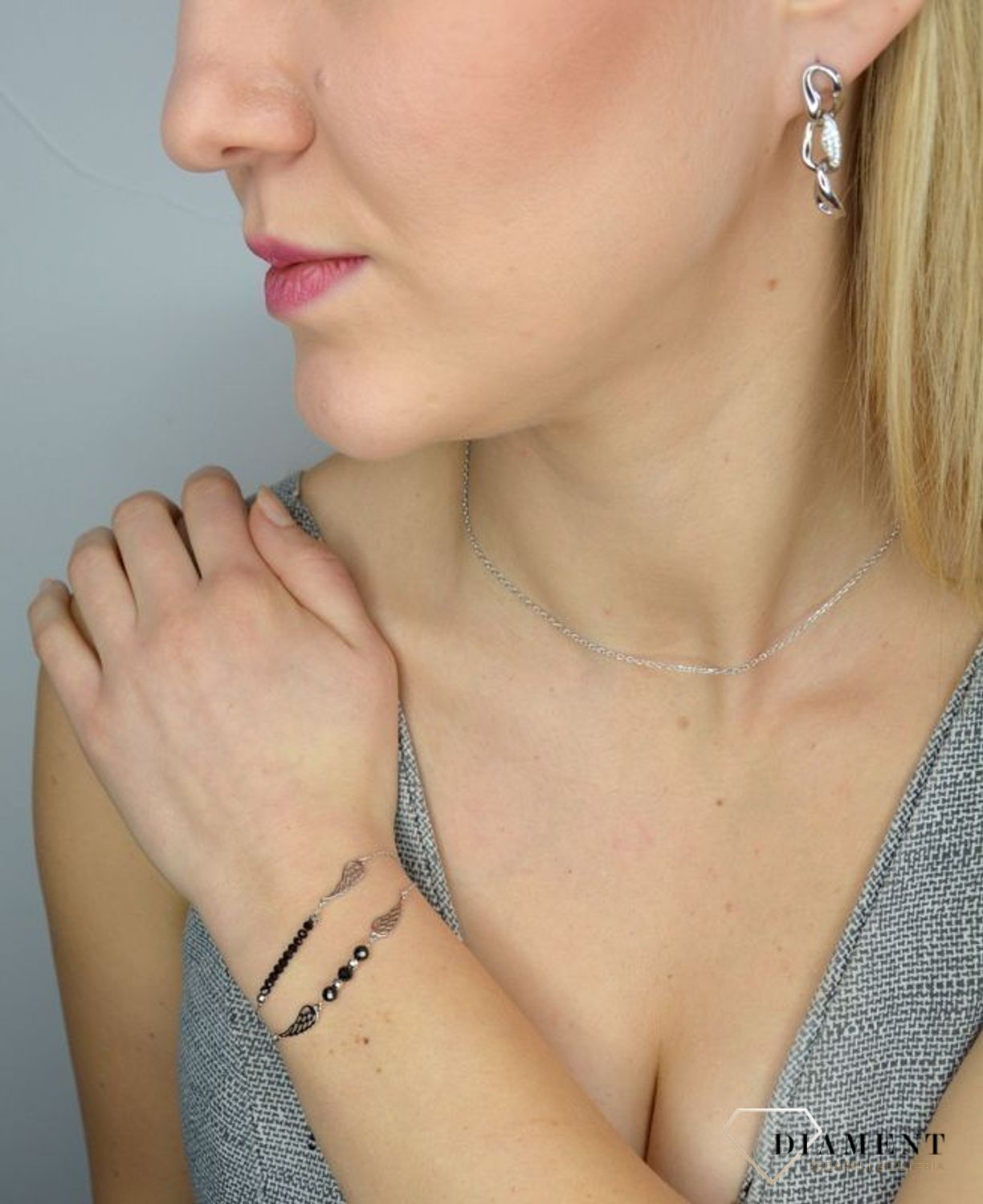 Bransoletka srebrna skrzydełko i czarne cyrkonie 925.jpg