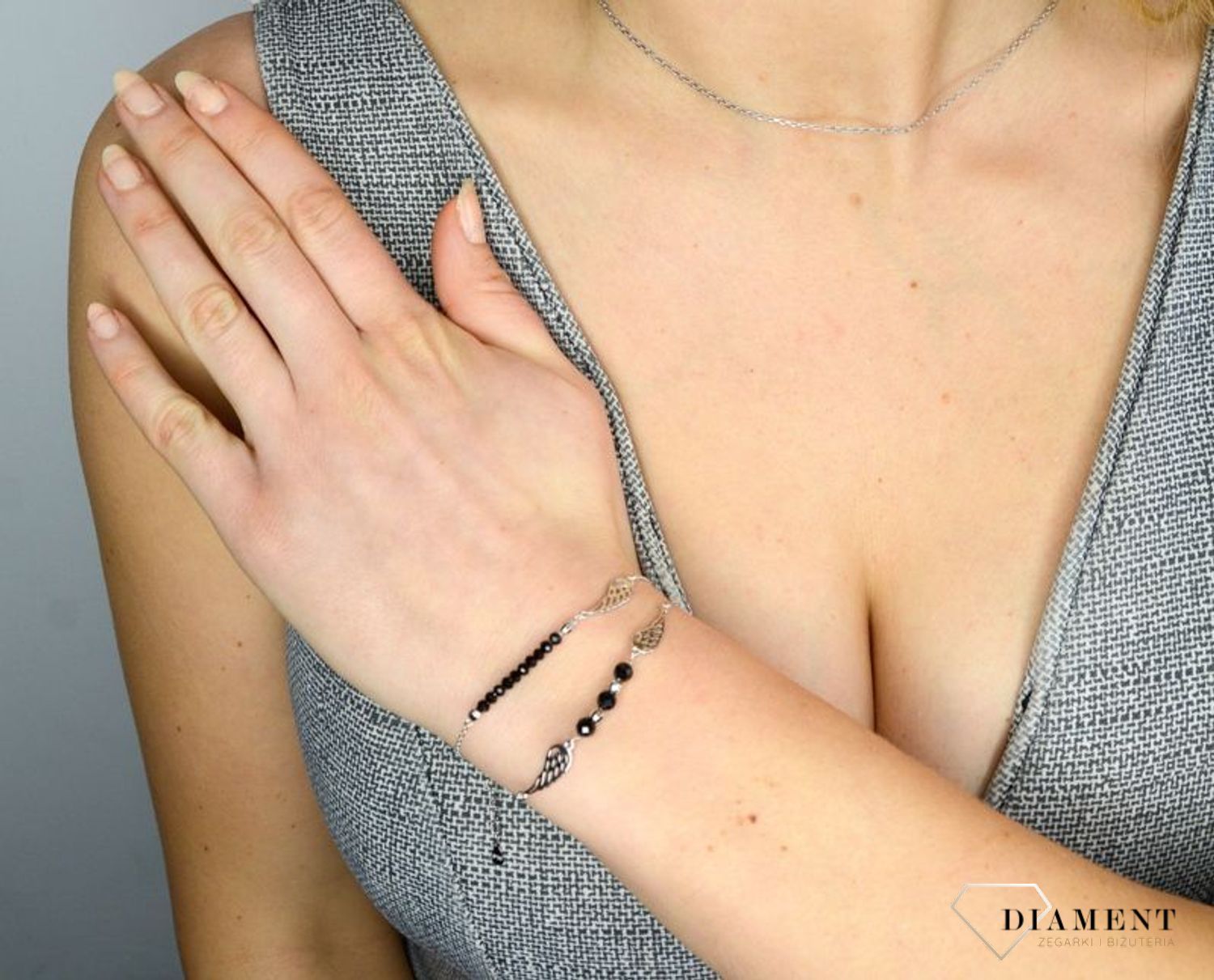 Bransoletka srebrna skrzydełko i czarne cyrkonie 925.jpg