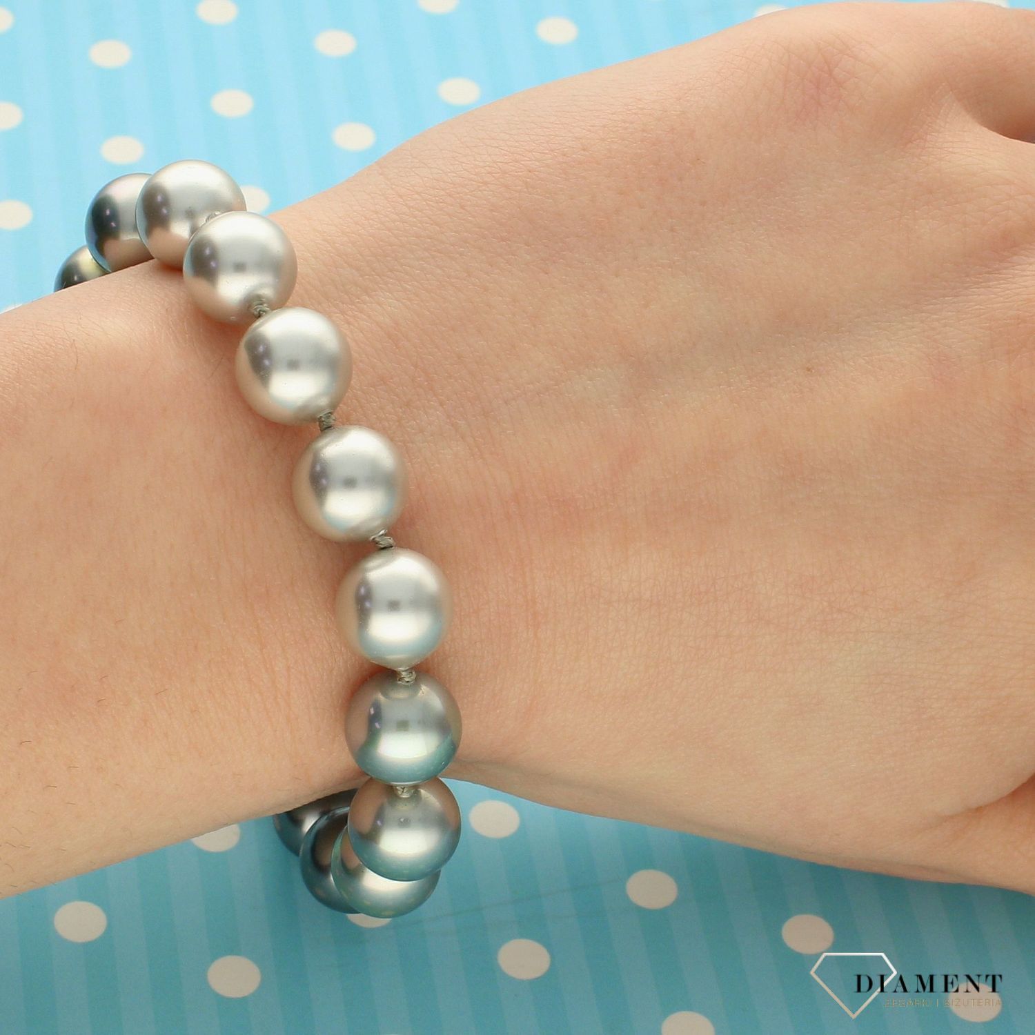 Bransoletka damska z perłopławami w kolorze szarym i srebrnym DIA-BRA-2360-925.jpg