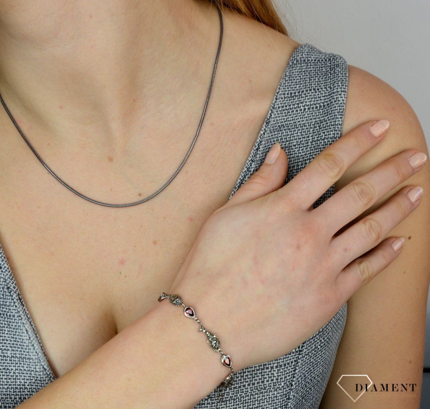 Bransoletka srebrna z markazytami w kształcie rybki DIA-BRA-2512-925  to piękna bransoletka wykonana w wysokiej próbie srebra 925..jpg