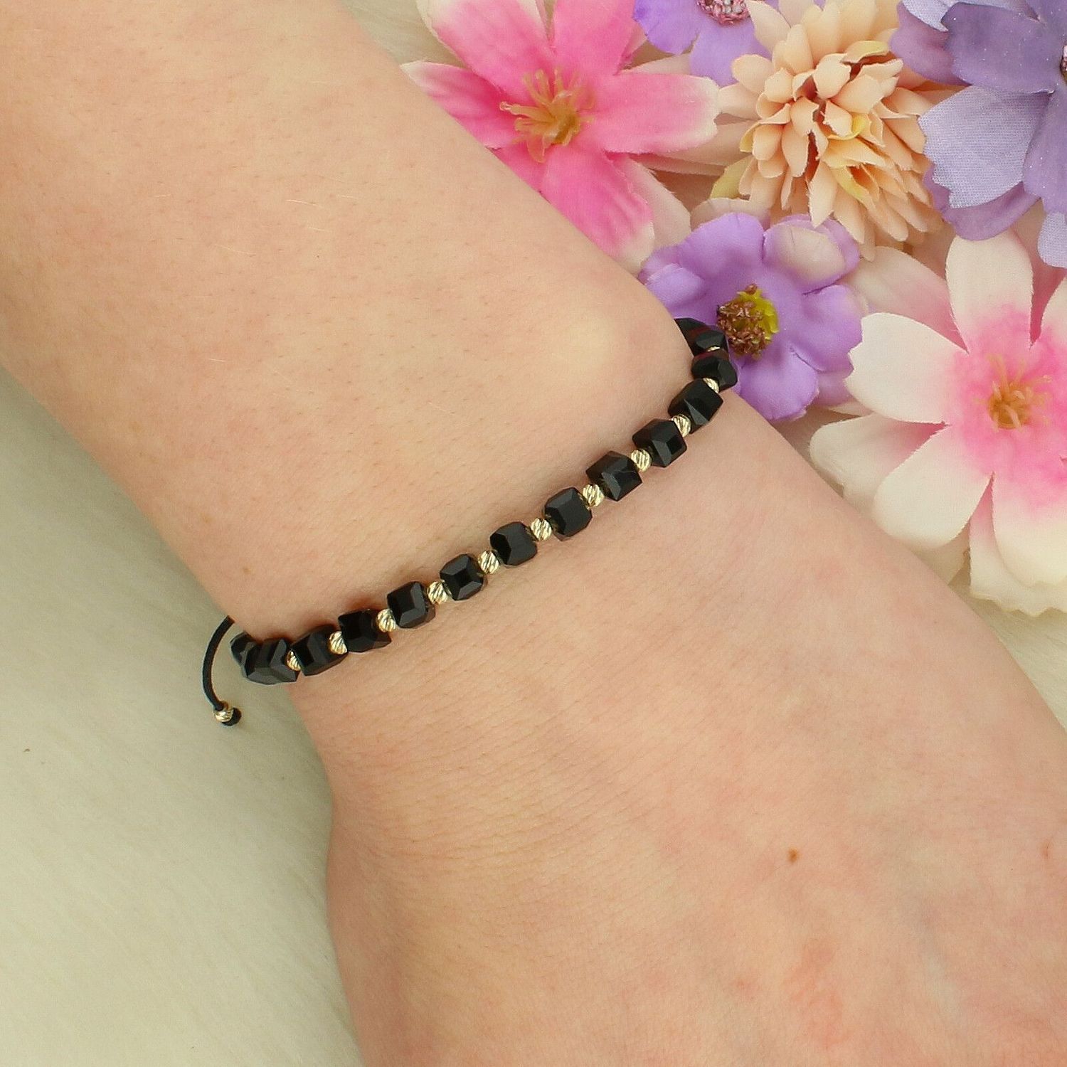 Bansoletka na sznurku złoto 585 kuleczki i kwadratowe koraliki czarny sznurek black.jpg