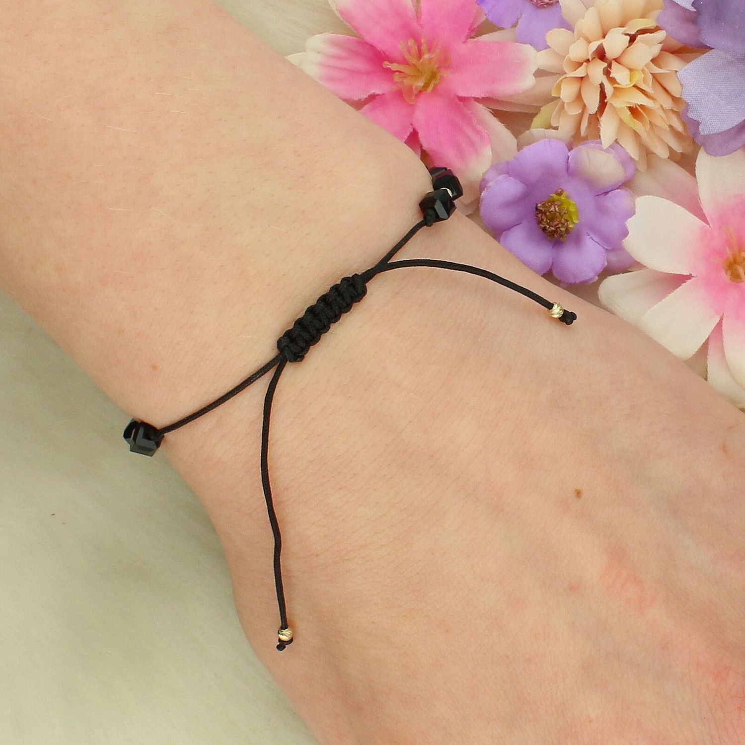 Bansoletka na sznurku złoto 585 kuleczki i kwadratowe koraliki czarny sznurek black.jpg