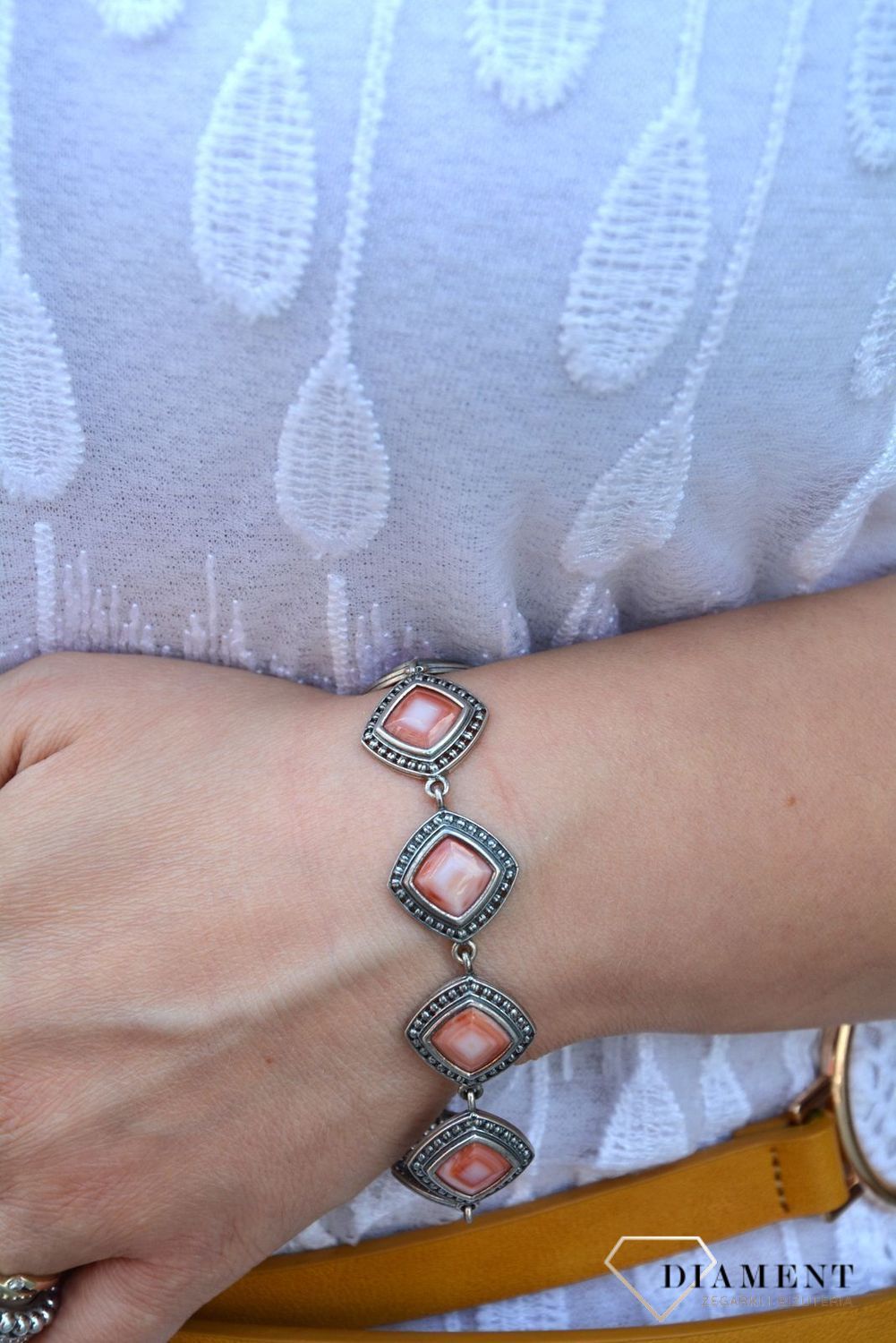 Bransoletka srebrna oksydowana z czerwonym agatem DIA-BRA-2974-925 (1).jpg