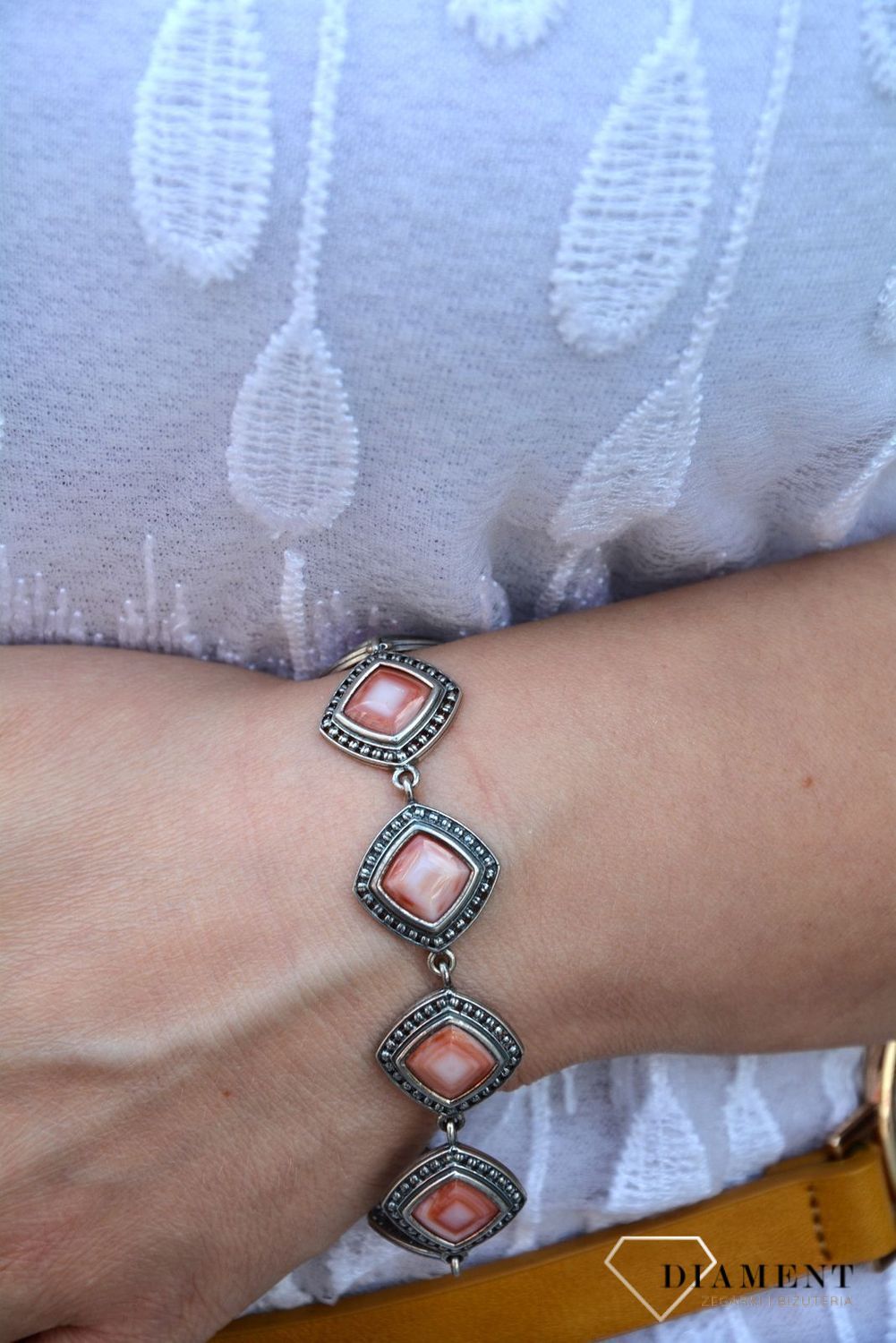 Bransoletka srebrna oksydowana z czerwonym agatem DIA-BRA-2974-925 (1).jpg