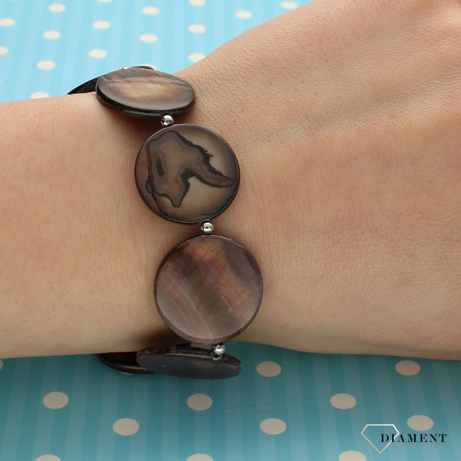 Srebrna bransoletka z dużymi kółkami z masy perłowej DIA-BRA-2983-925 (1).jpg