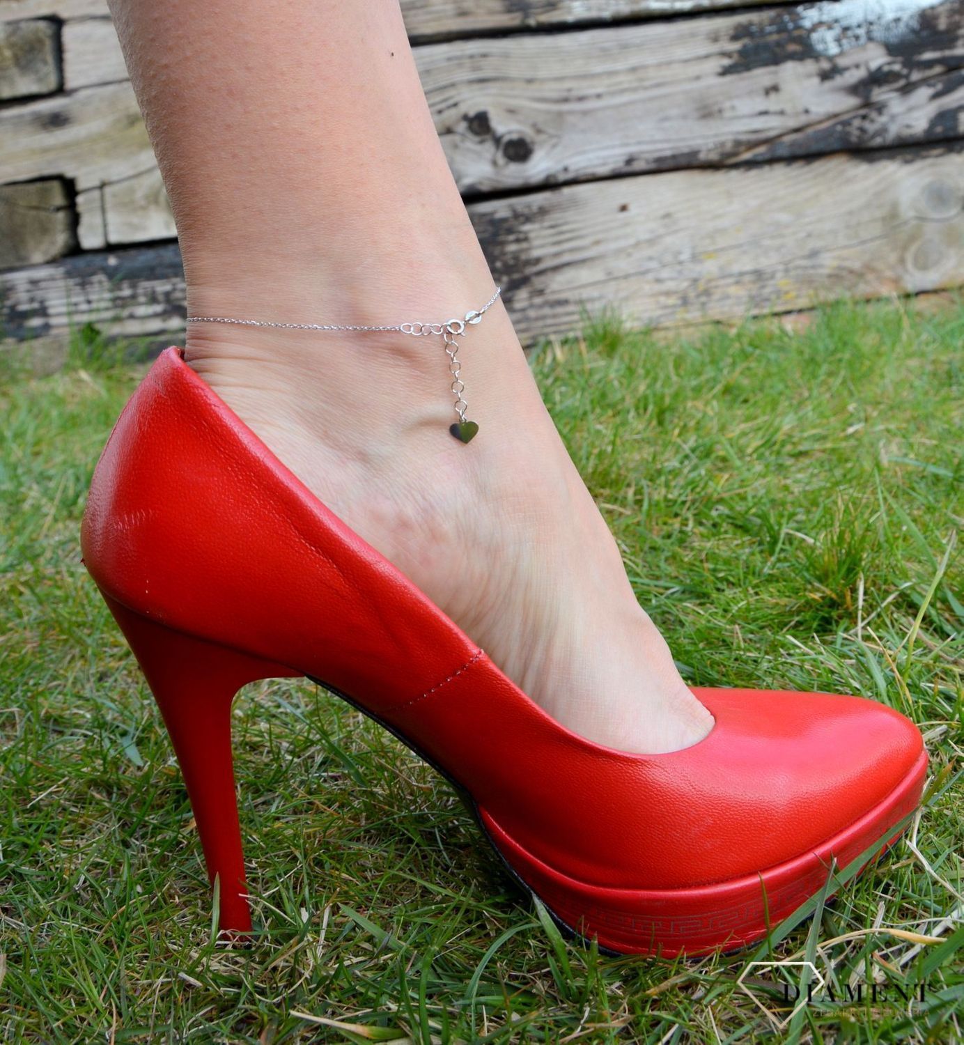 Srebrna bransoletka na nogę z serduszkiem DIA-BRA-3235-925.jpg