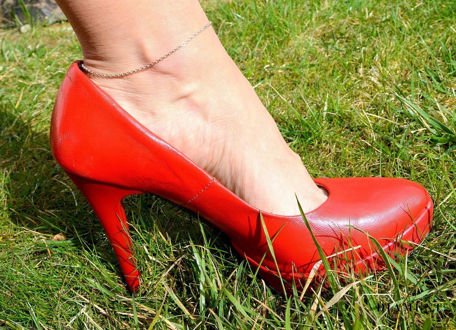 Srebrna bransoletka na nogę gładki łańcuszek DIA-BRA-3248-925.jpg