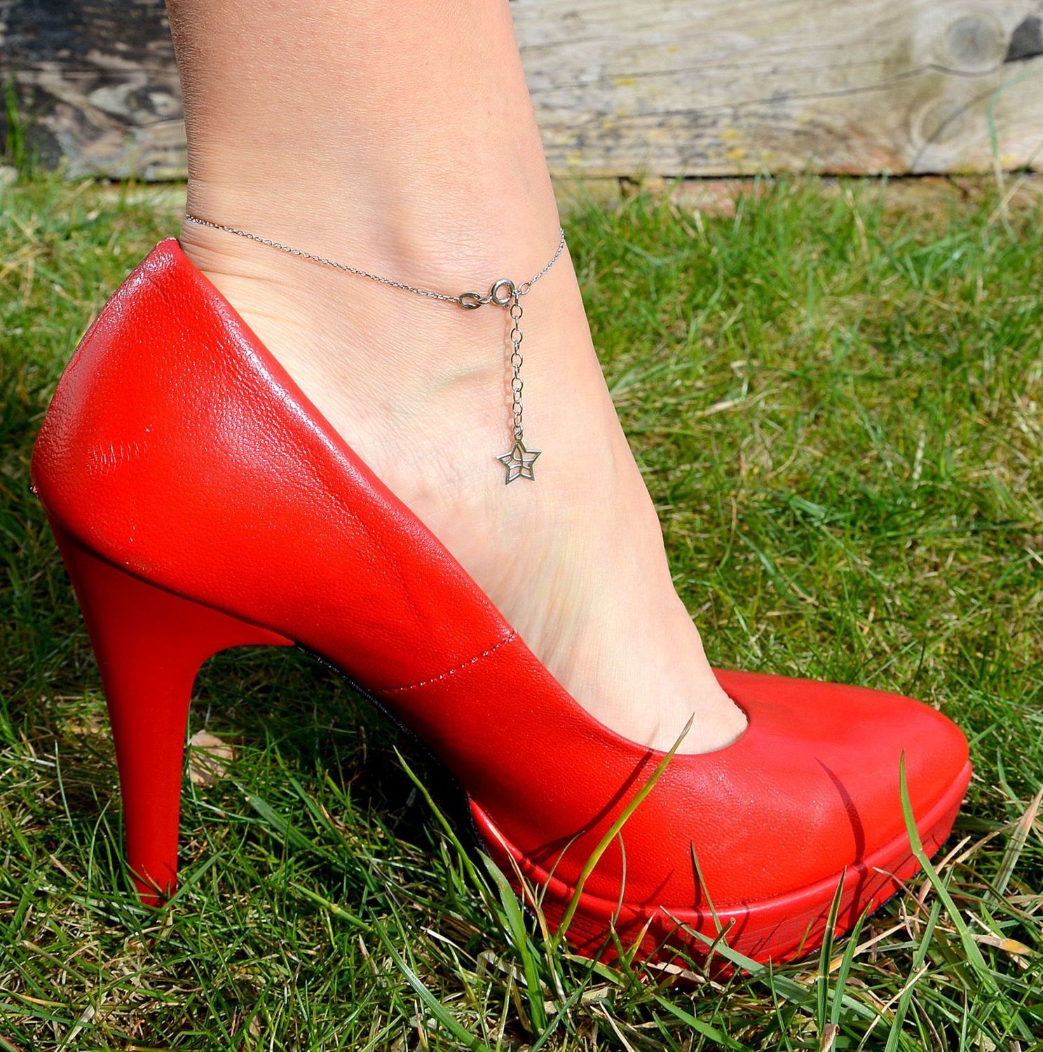 Srebrna bransoletka na nogę 925 z gwiazdką B 130.jpg