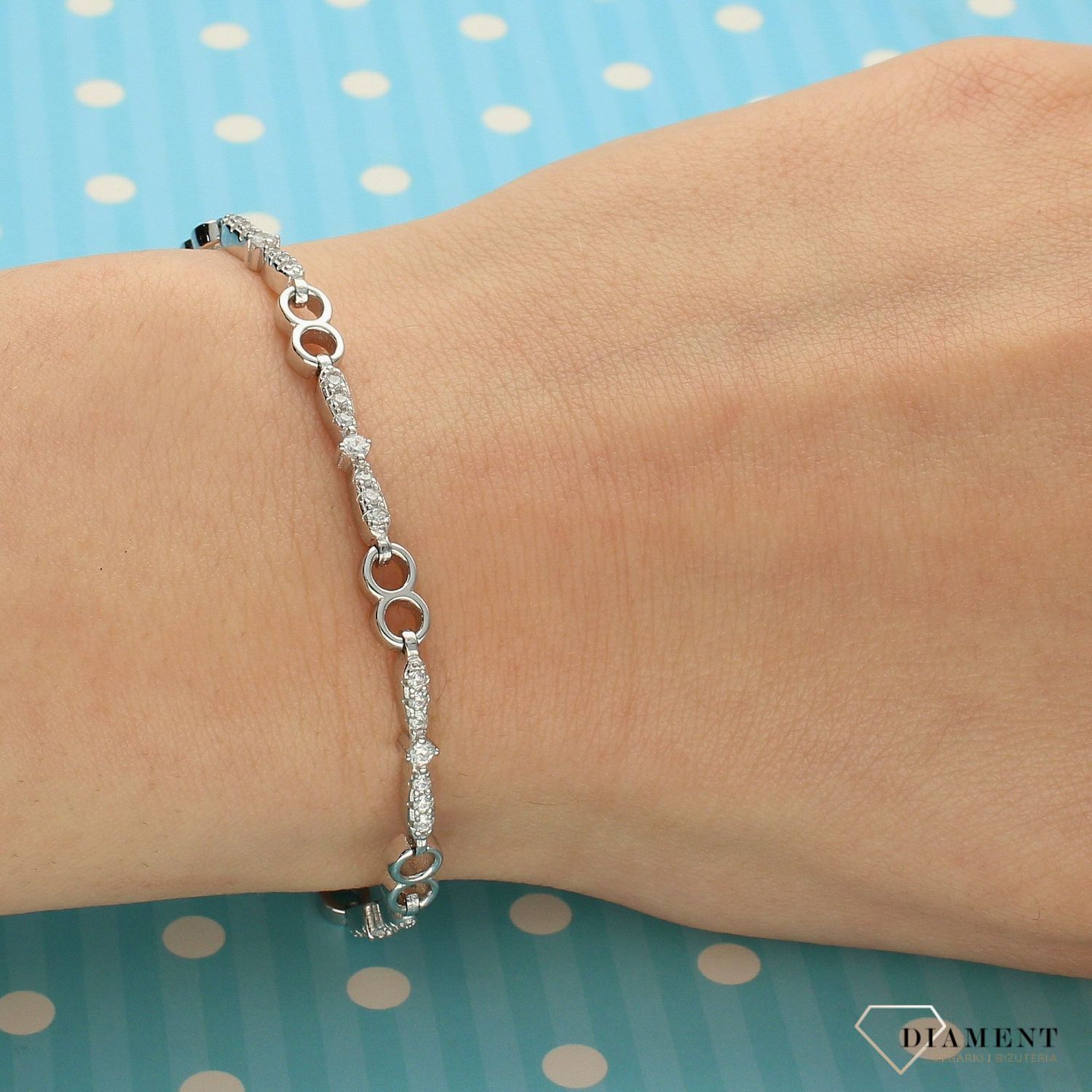 Srebrna bransoletka gładkie znaki i cyrkonie DIA-BRA-3559-925 (1).jpg