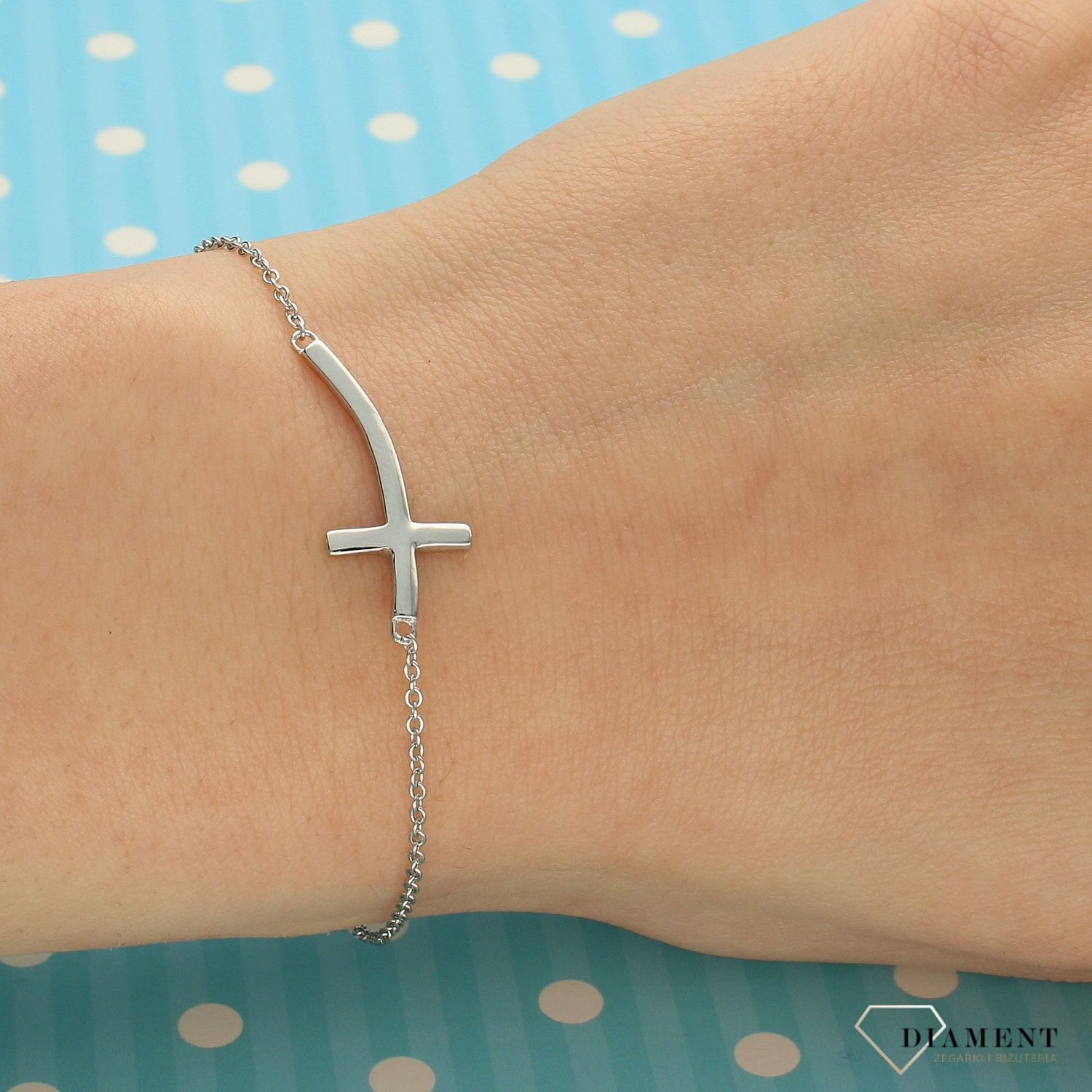 Srebrna bransoletka celebrytka podłużny krzyż DIA-BRA-3564-925 (1).jpg
