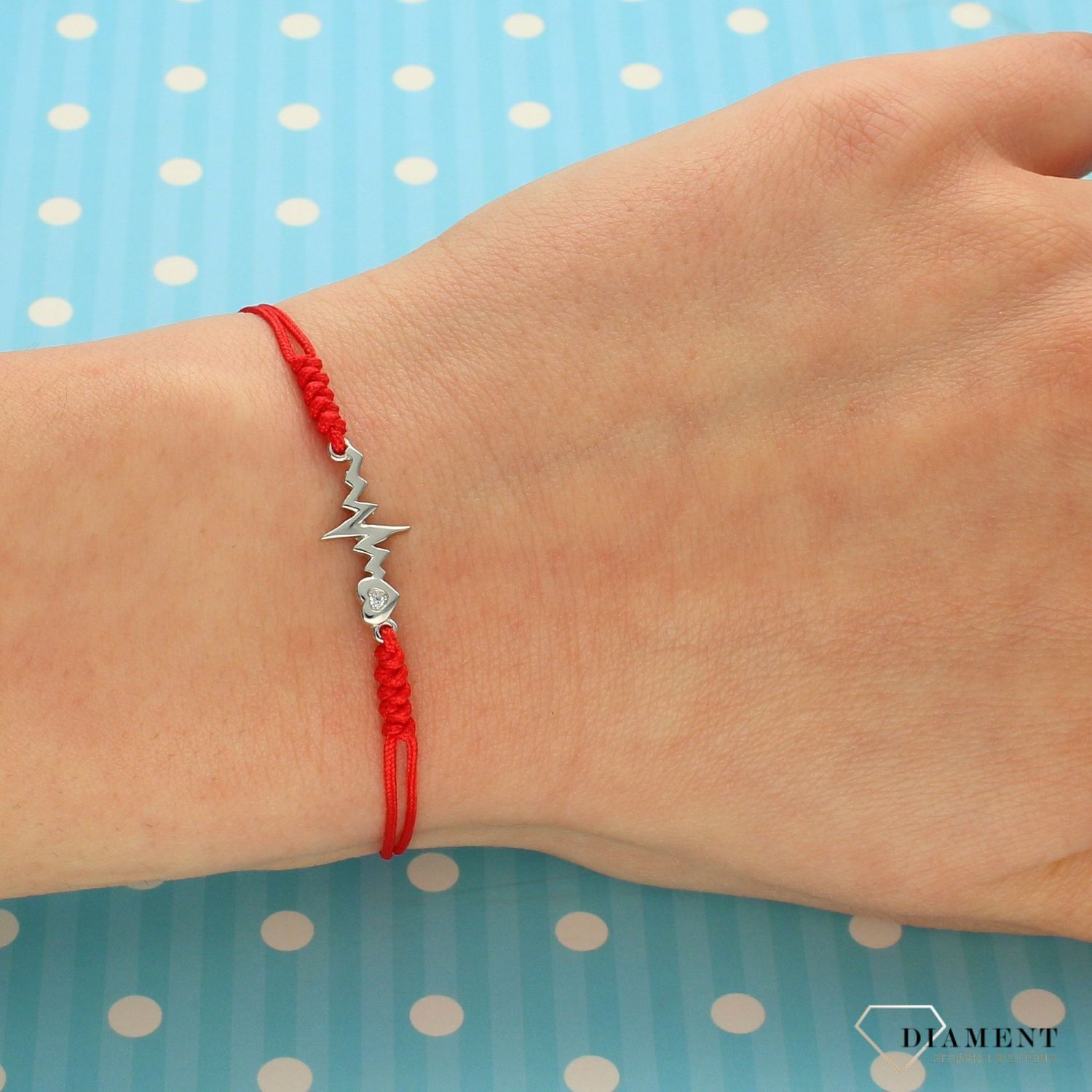Srebrna bransoletka na czerwonym sznurku linia życia i serce DIA-BRA-3604-925.jpg