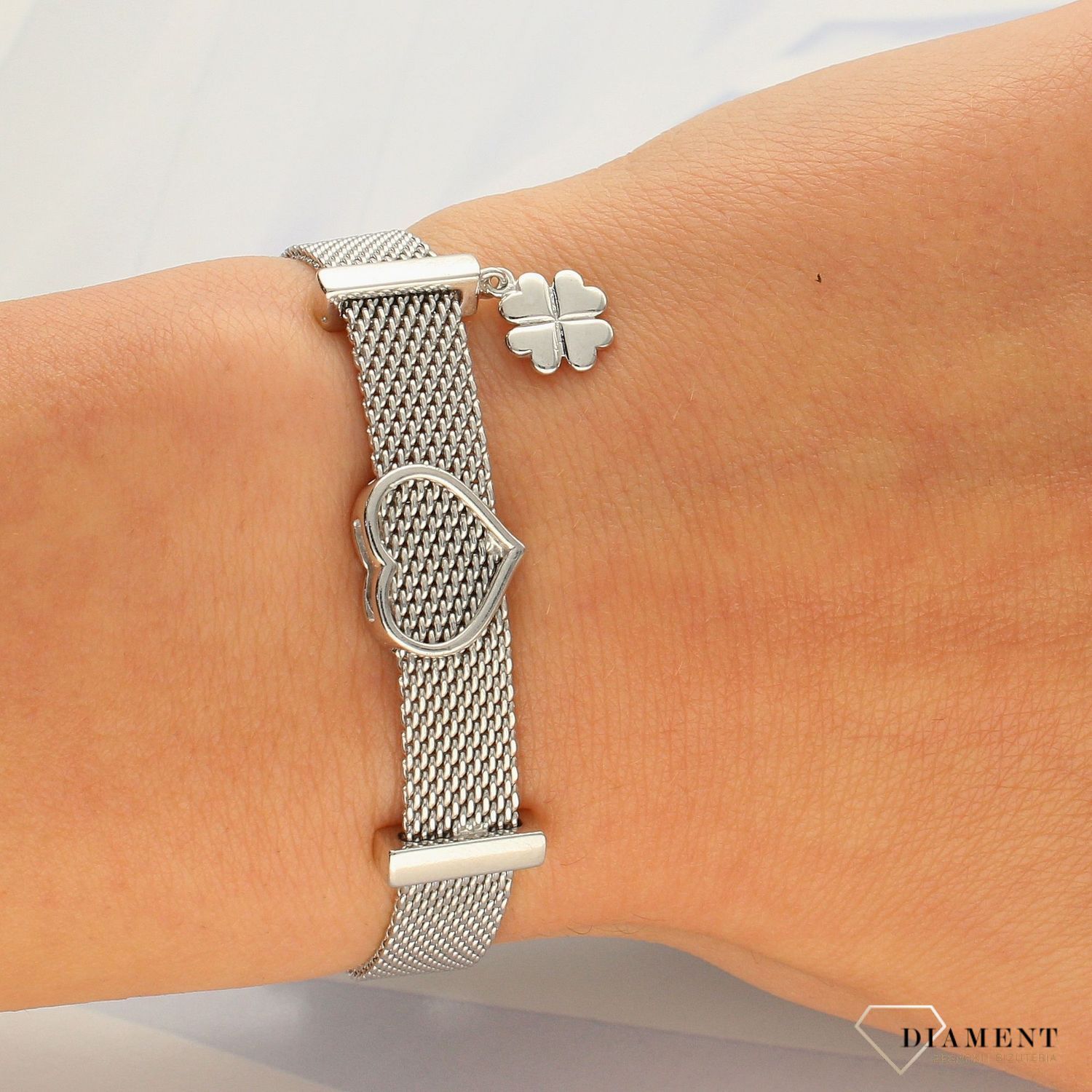 Bransoletka damska srebrna 925 szeroka taśma 'Koniczynka z sercem' DIA-BRA-3841-925 (1).jpg