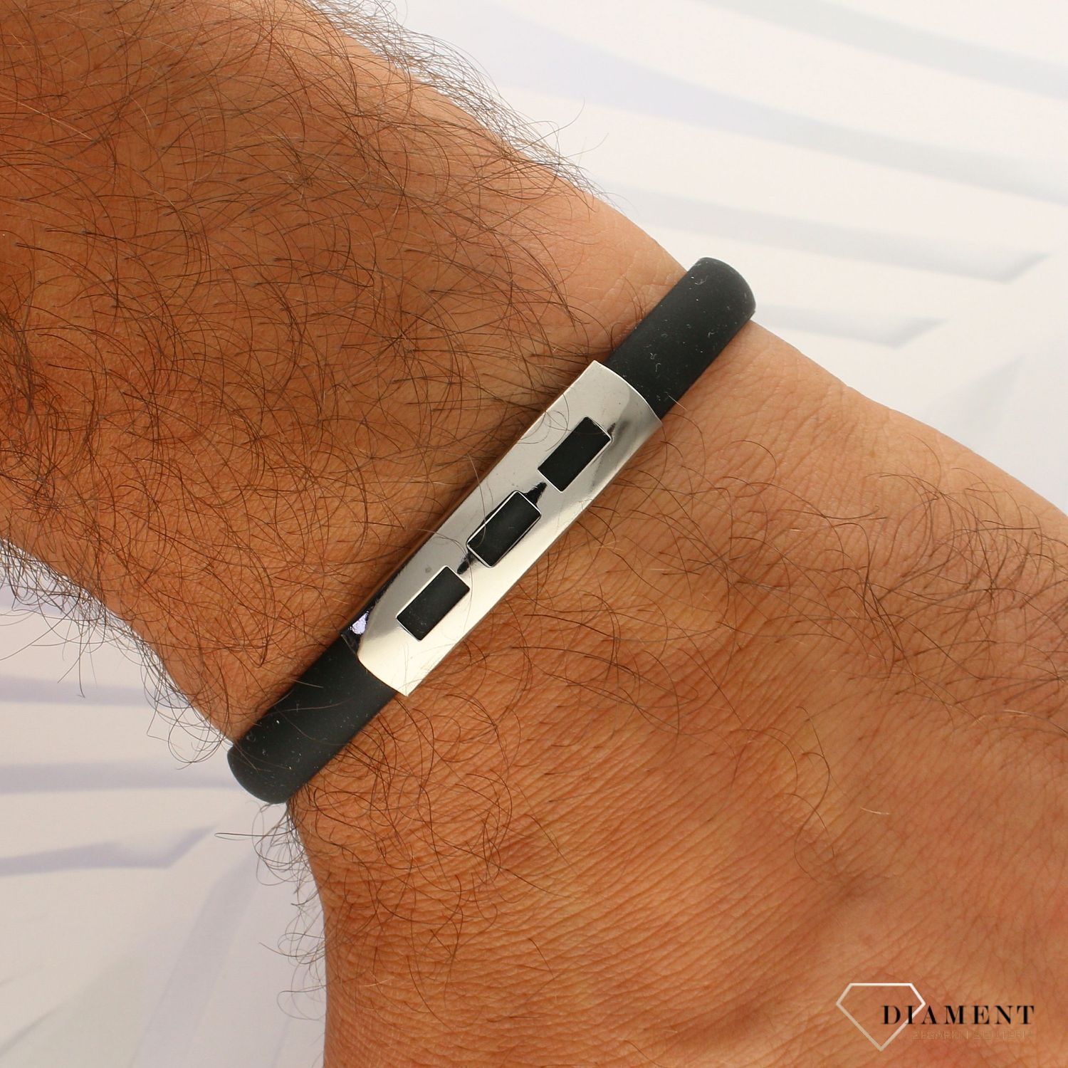 Bransoletka dla mężczyzny Czarny silikon z ozdobną blaszką do graweru DIA-BRA-3874-STAL.  (1).jpg