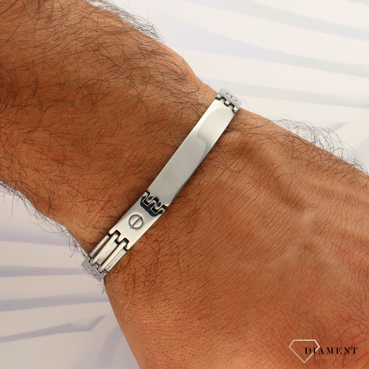 Bransoletka męska stalowa z blaszką DIA-BRA-3881-STAL. Bransoletka męska stalowe blaszki w kolorze srebrnym wykonana ze stali szlachetnej idealnie wpisuje się w wielkomiejski styl (1).jpg
