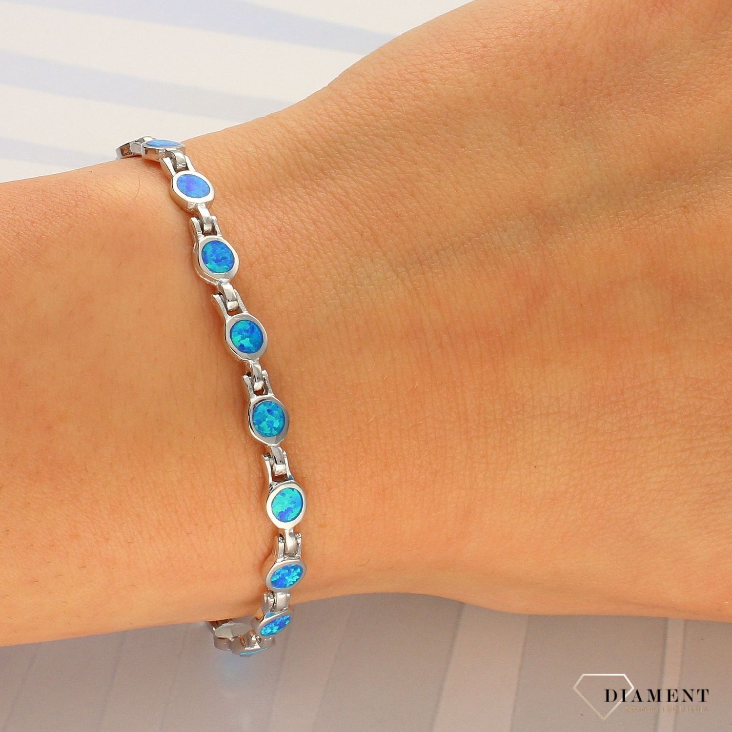 Bransoletka srebrna z niebieskim opalem  DIA-BRA-3929-925 (1).jpg