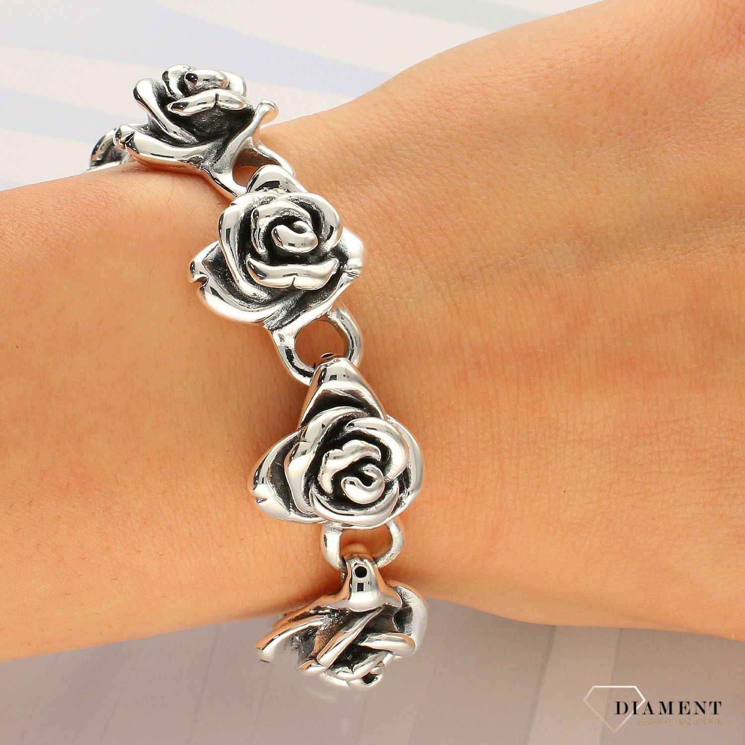 Srebrna bransoletka 'Oksydowane Róże' DIA-BRA-3937-925 (1).jpg