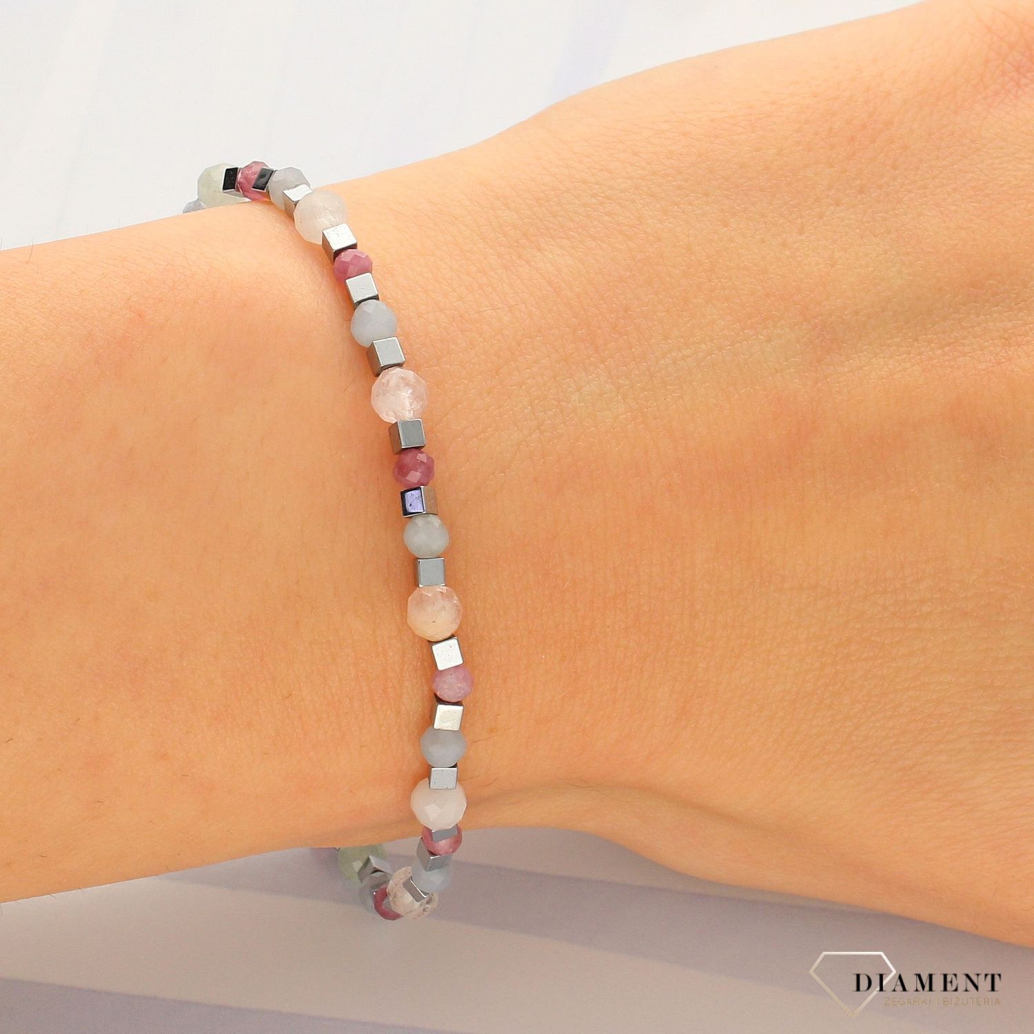 Bransoletka damska z kamieniami naturalnymi hematyt , turmalin, morganit DIA-BRA-4007-925 (1).jpg