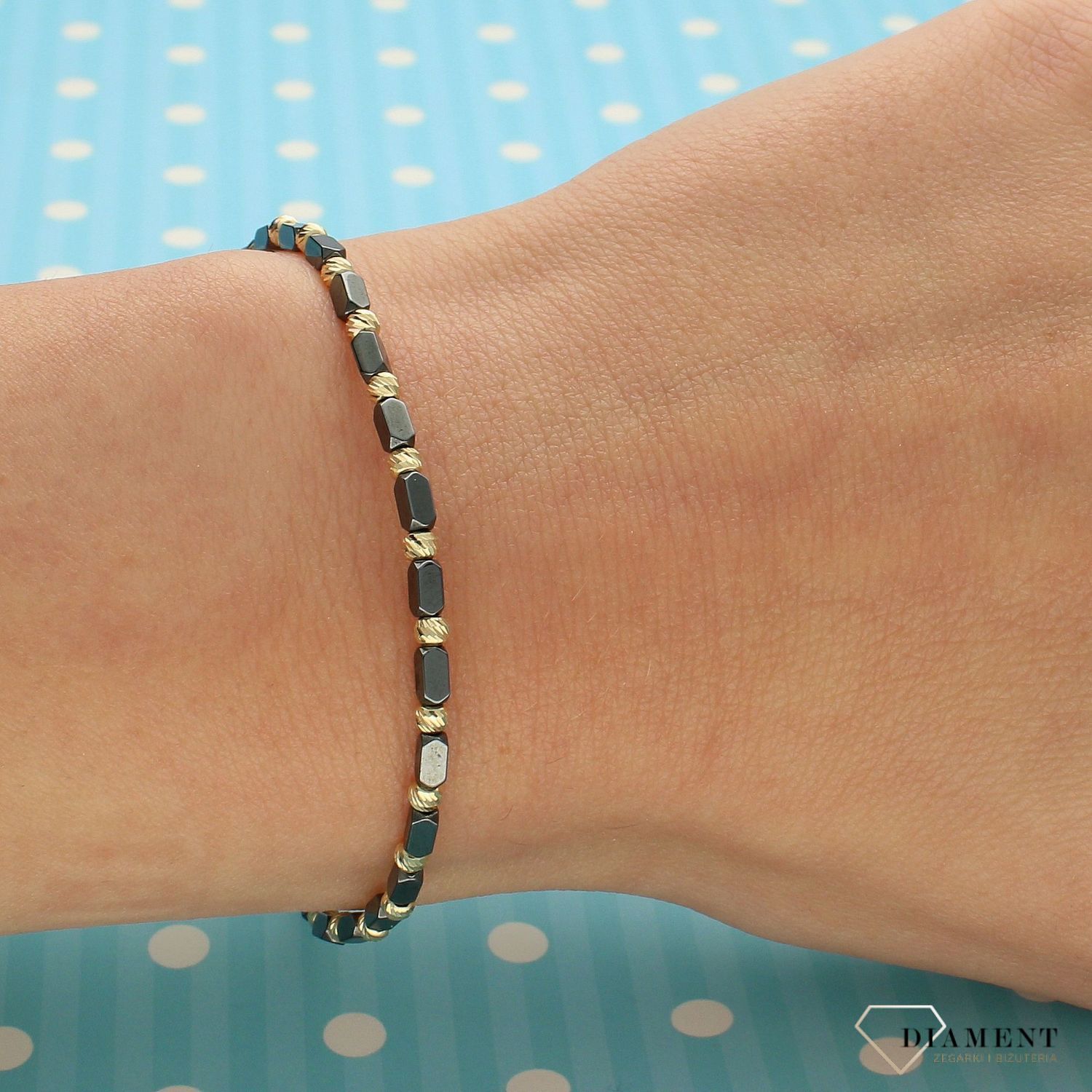 Bransoletka na czarnym sznureczku ze złotymi kuleczkami DIA-BRA-4179-585 (1).jpg