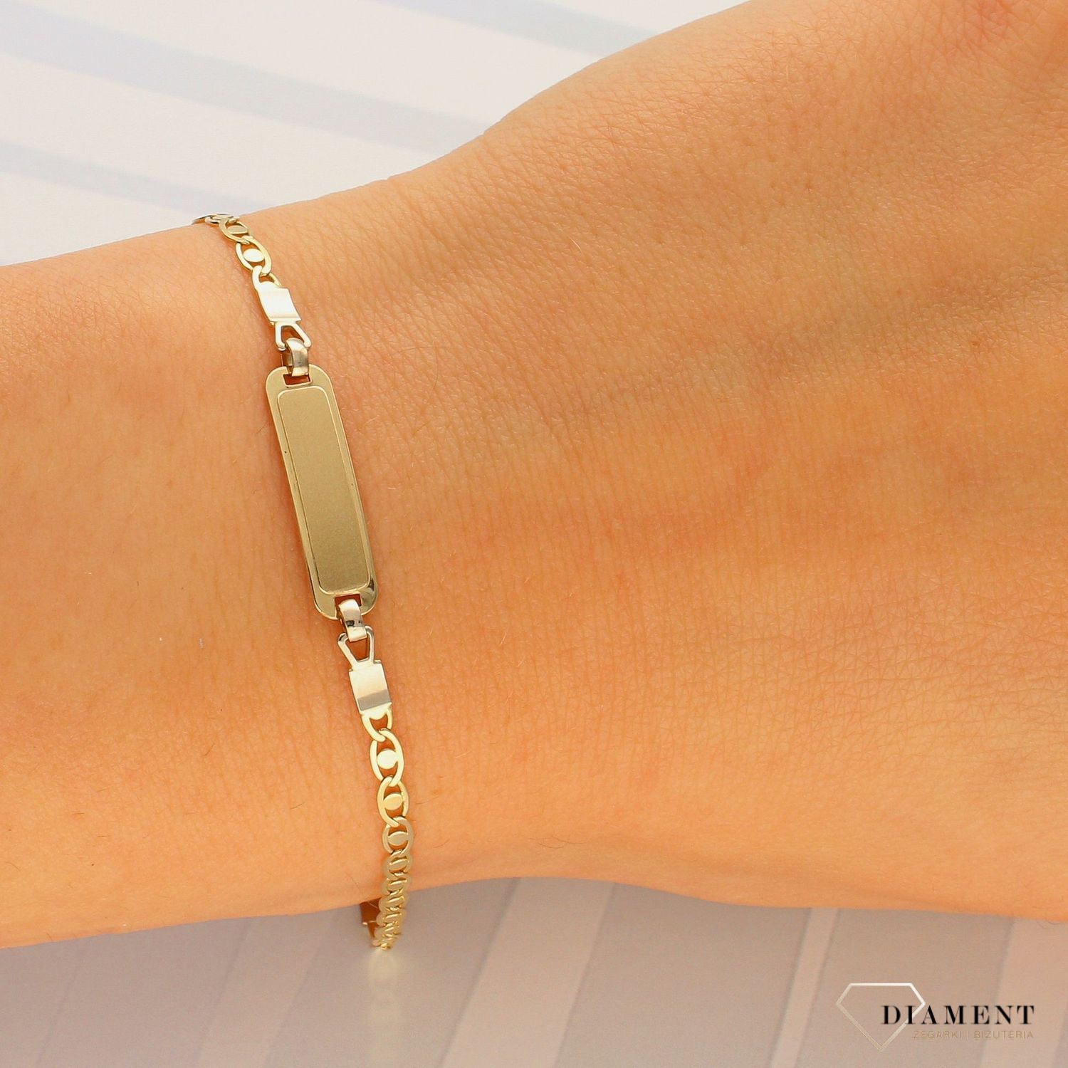 Złota bransoletka dla dziecka z blaszką do graweru DIA-BRA-4284-585 (1).jpg