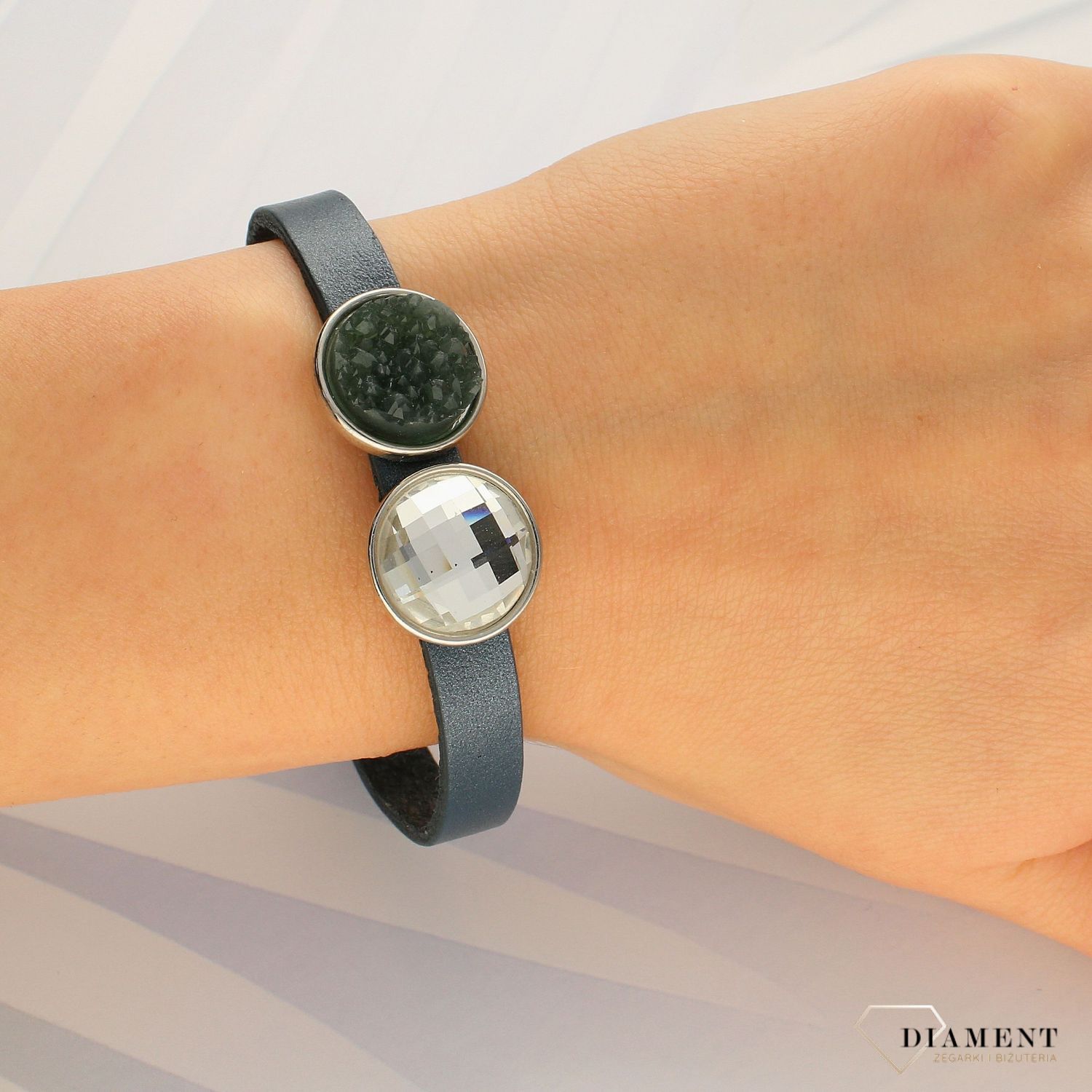 Bransoletka damska z ozdobnymi cyrkoniami DIA-BRA-4331-INNE (1).jpg