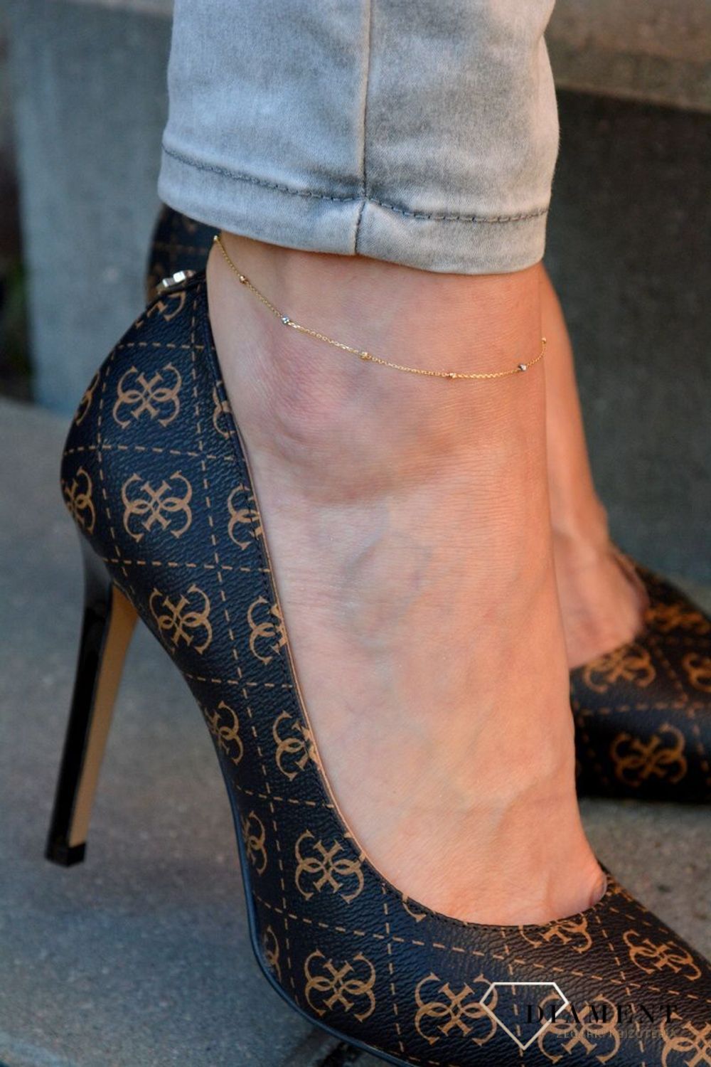 Złota bransoletka na nogę delikatny łańcuszek z drobnymi kuleczkami DIA-BRA-4457-585.jpg