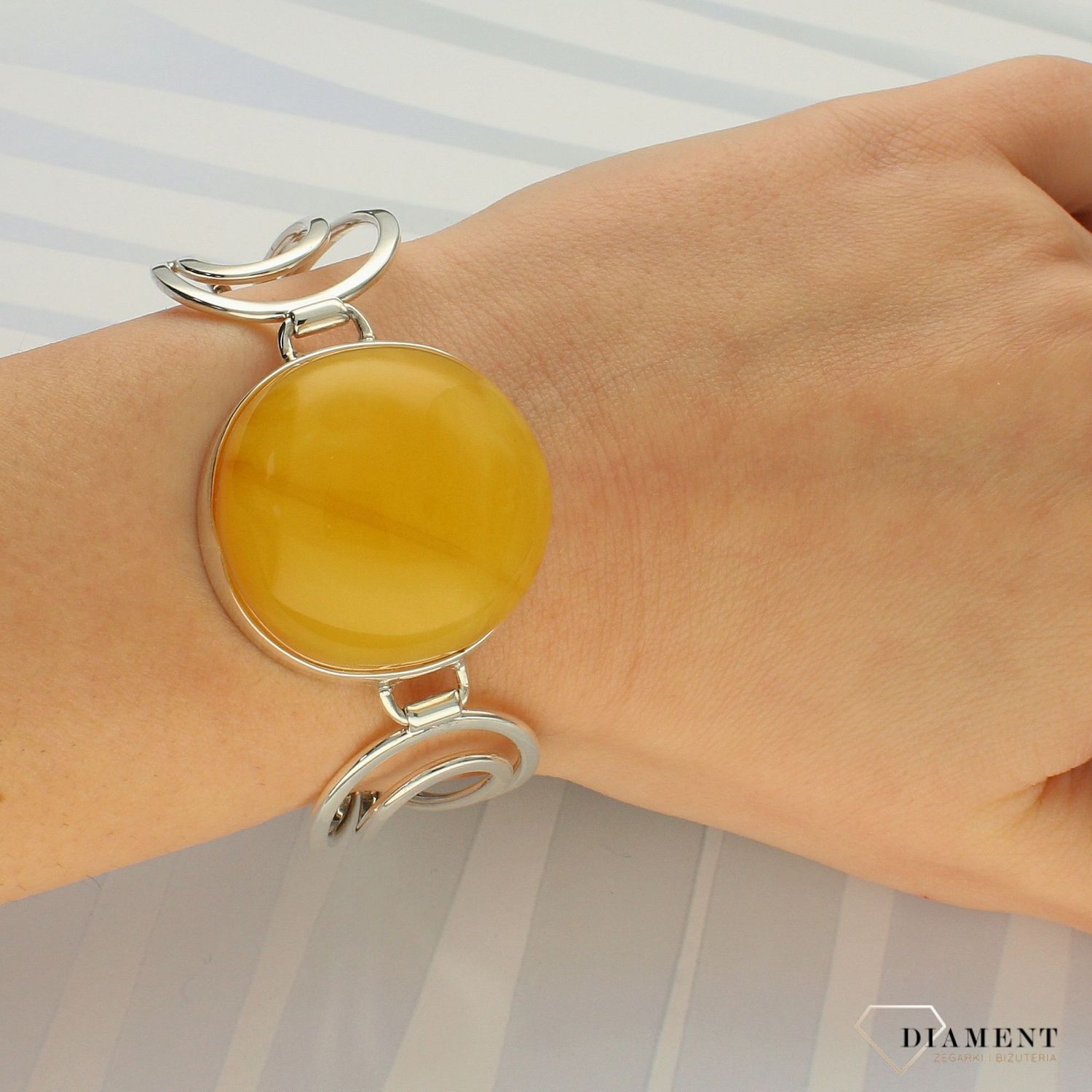 Srebrna bransoletka z bursztynem o miodowym odcieniu DIA-BRA-4502-925 (1).jpg