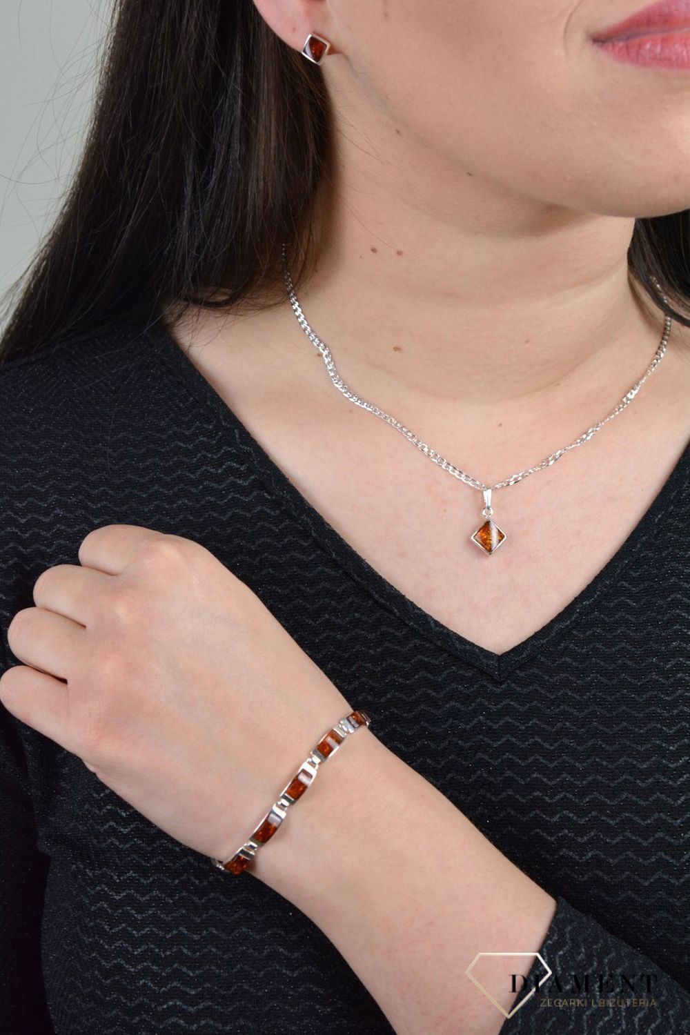 Srebrna bransoletka bursztyn bałtycki o brązowym odcieniu DIA-BRA-4695-925 (1).jpg