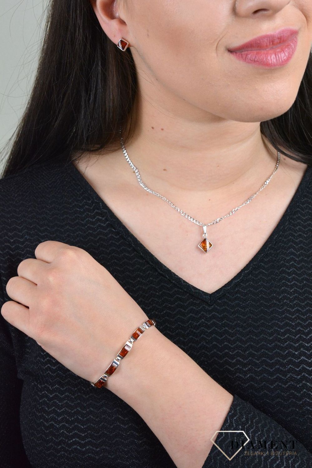 Srebrna bransoletka bursztyn bałtycki o brązowym odcieniu DIA-BRA-4695-925 (1).jpg
