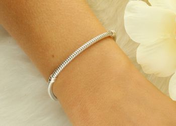 Elegancka srebrna bransoletka próby 925 typu Pandora modułowa, długość 16 cm, waga 8,48 g, zapięcie na zatrzask. Idealna do dodawania charmsów, prezent i uniwersalny dodatek do codziennych 2.jpg