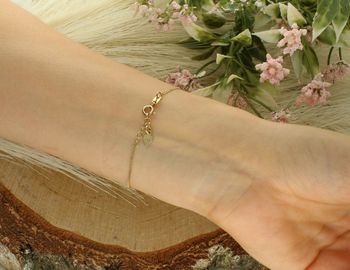 Pozłacana bransoletka srebrna 925 DIA-BRA-5066-925 z okrągłą blaszką 1 cm. Długość 14+2 cm, waga 1,85 g, zapięcie na karabińczyk. Subtelna, kobieca i idealna na prezent.3.jpg