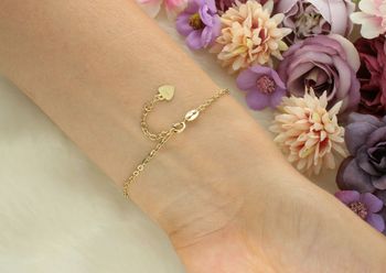 Pozłacana srebrna bransoletka 925 z zawieszkami dziewczynki i chłopca. Długość 16 + 3 cm, waga 2,20 g. Model DIA-BRA-5069-925 – subtelna biżuteria z przesłaniem miłości i rodziny.3.jpg