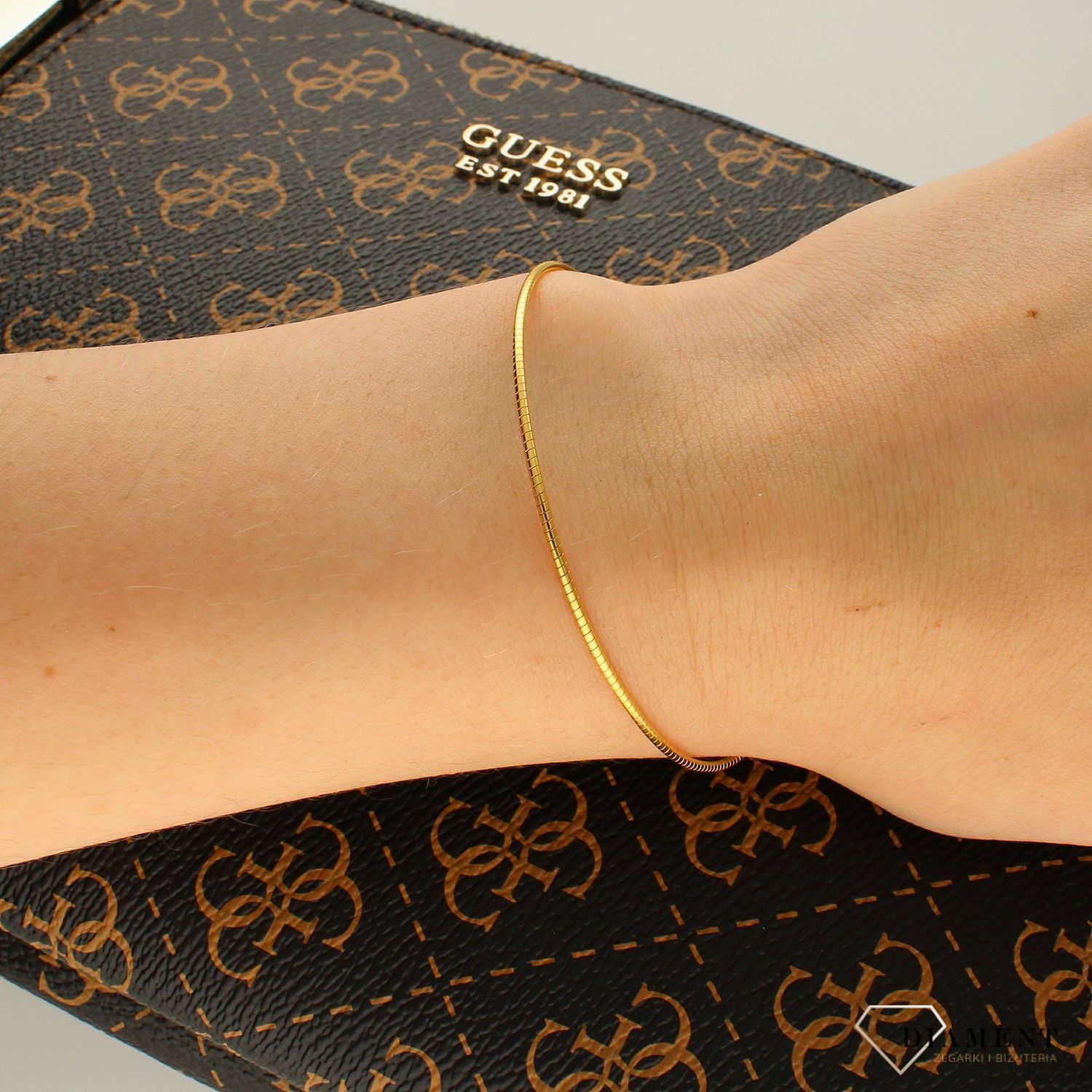 Srebrna bransoletka pozłacana gładka DIA-BRA-5626-925. Srebrna bransoletka żmijka. Srebrna bransoletka linka. Srebrna bransoletka pozłacana. Srebrna damska bransoletka. Bransoletka srebrna idealna na prezen (1).jpg