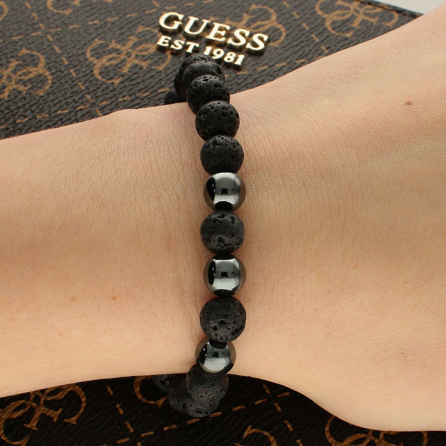 Bransoletka damska koraliki kamien Lawa DIA-BRA-5631-INNE.  Bransoletka damska koraliki. Damska bransoletka czarna. Bransoletka z kamienia naturalnego. Bransoletka z kamienia Lawa.  (1).jpg