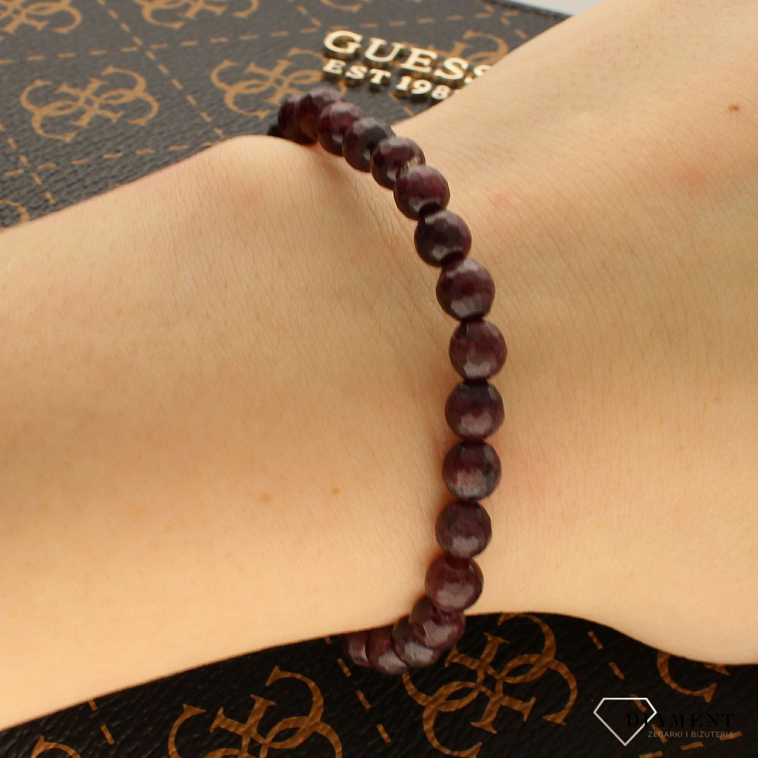 Bransoletka damska z kamieniem naturalnym Brązowy Jadeit DIA-BRA-5655-INNE. Bransoletka damska na gumce. Bransoletka z kamieniem naturalnym. Bransoletka z kamieniem Jadeit. Bransoletka z koralików. Bransoletka ideal.jpg