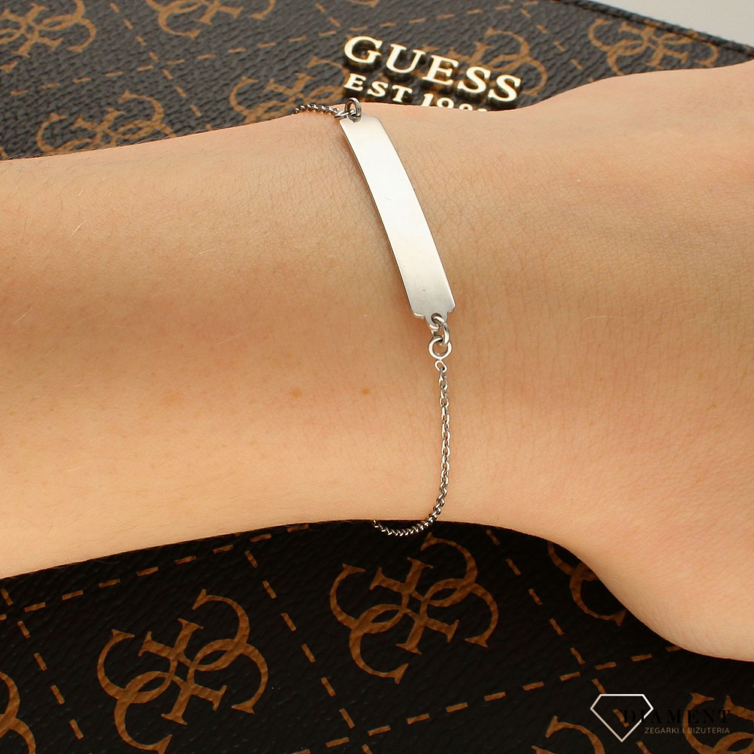 Srebrna bransoletka 925 z gładką blaszką DIA-BRA-5768-925.jpg