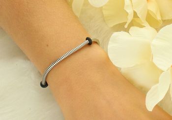 Bransoletka damska ze srebra próby 925, model DIA-BRA-5773-925, długość 20 cm, szerokość 3 mm, waga 6,59 g. Zapięcie na karabińczyk, idealna do charmsów – elegancka i uniwersalna biżuteria.2.jpg