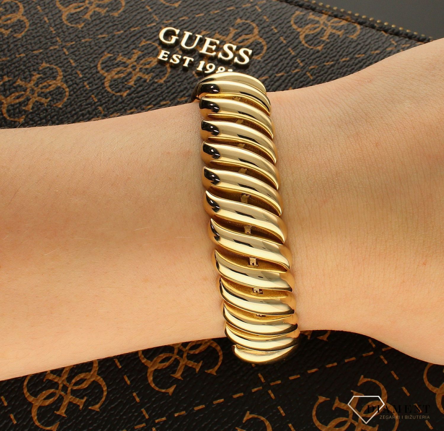 Złota bransoletka 585 o nowoczesnym wzorze DIA-BRA-6193-585.  Złota bransoletka damska. Złota bransoletka nowoczesna. Złota bransoletka klasyczna. Złota bransoletka idealna dla kobiety. Złota bransoletka  (1).jpg