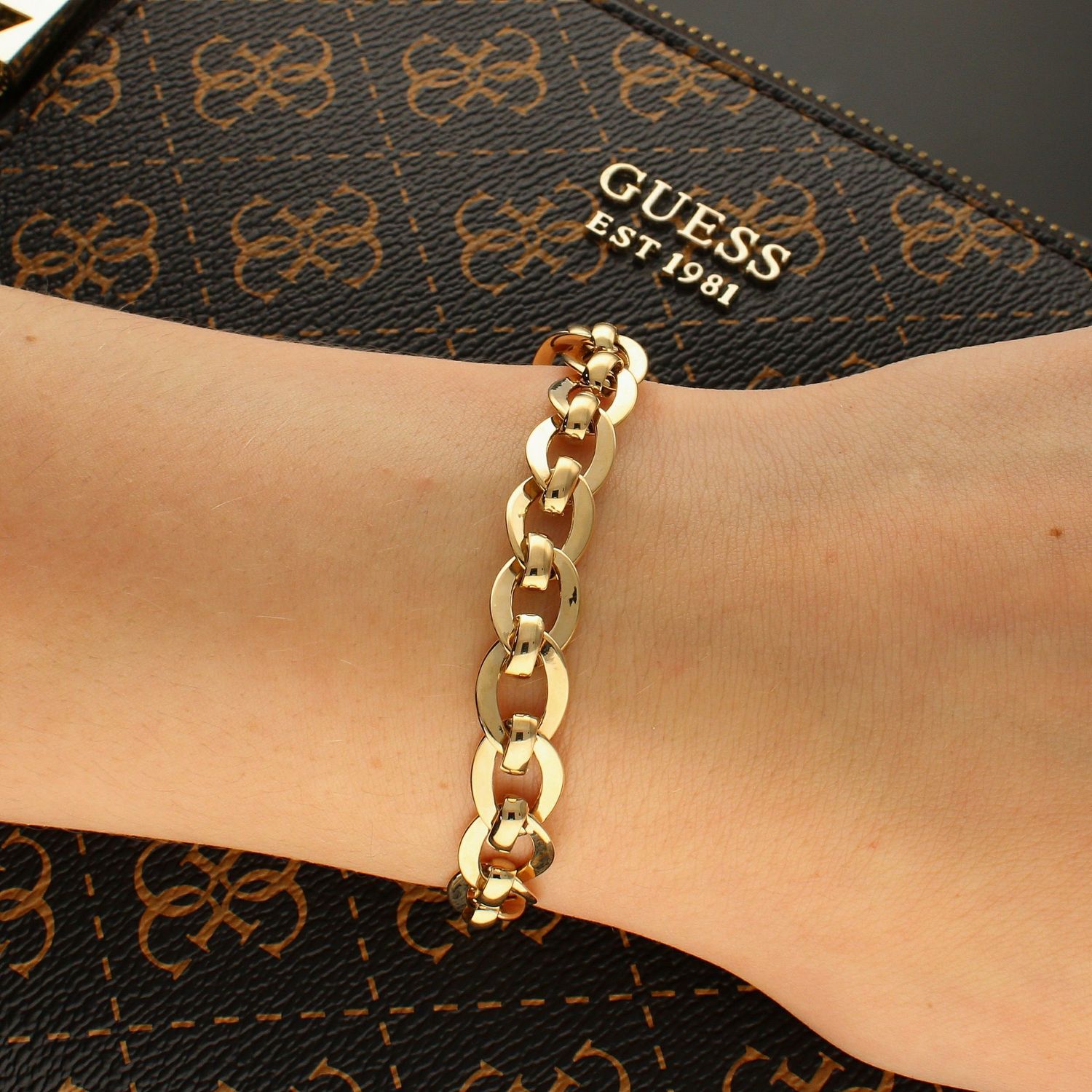 Złota bransoletka 585 damska klasyczna DIA-BRA-6195-585. Złota bransoletka damska. Złota bransoletka owalne oczka. Złota bransoletka klasyczna. Złota bransoletka idealna dla kobiety. Złota bransoletka n.jpg