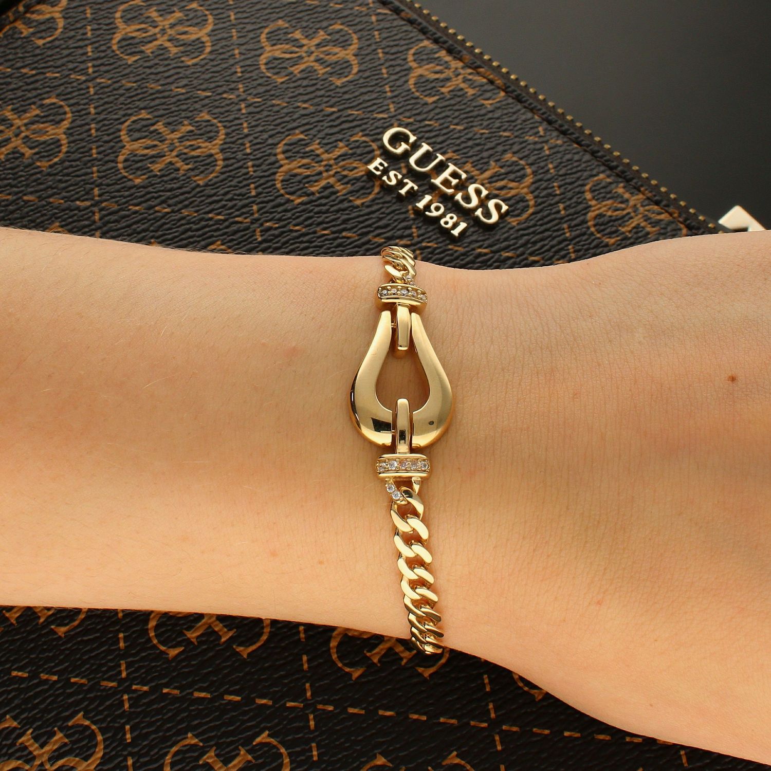 Złota bransoletka 585 z dużym elementem i cyrkoniami DIA-BRA-6196-585.  Bransoletka damska złota. Złota bransoletka pancerka. Złota bransoletka ozdobna. Złota bransoletka elegancka. Złota bransoletka nowo (1).jpg