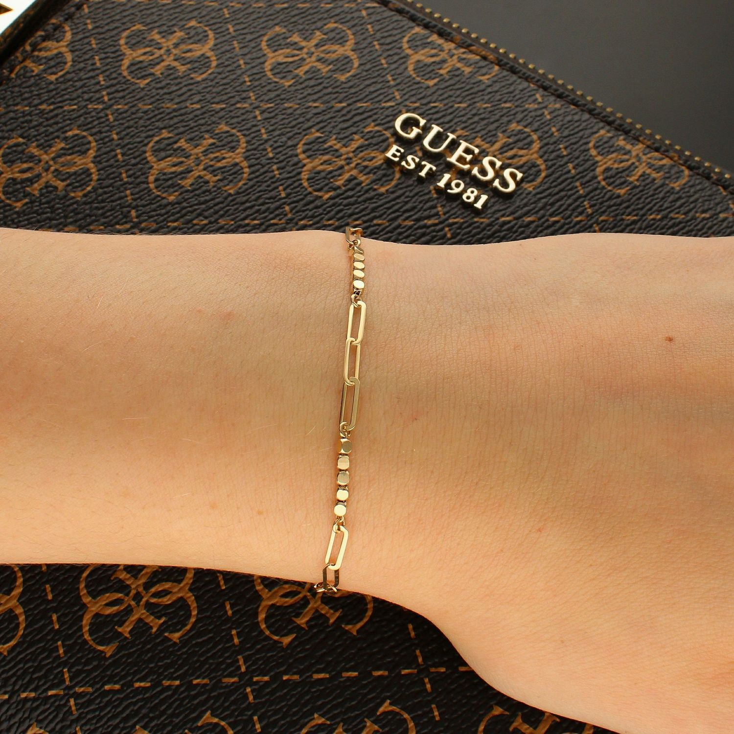 Złota bransoletka damska 585 z kuleczkami DIA-BRA-6204-585. Złota bransoletka damska. Złota bransoletka z kuleczek. Złota bransoletka nowoczesna. Złota bransoletka o efektownym wzorze. Złota bransoletka.jpg