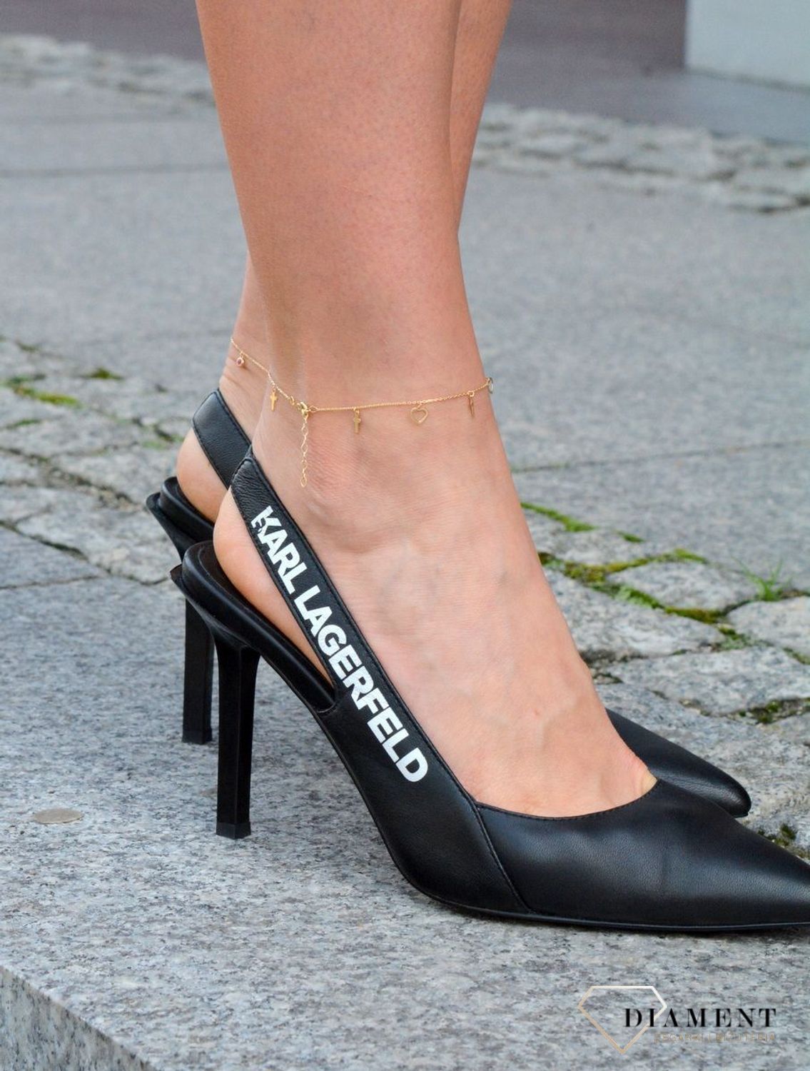 Złota bransoletka na nogę 585 z ozdobnymi zawieszkami DIA-BRA-6212-585. Złota bransoletka na nogę. Bransoletka damska na nogę. Bransoletka na nogę z zawieszkami. Bransoletka na nogę serce, krzyżyk. Branso.jpg