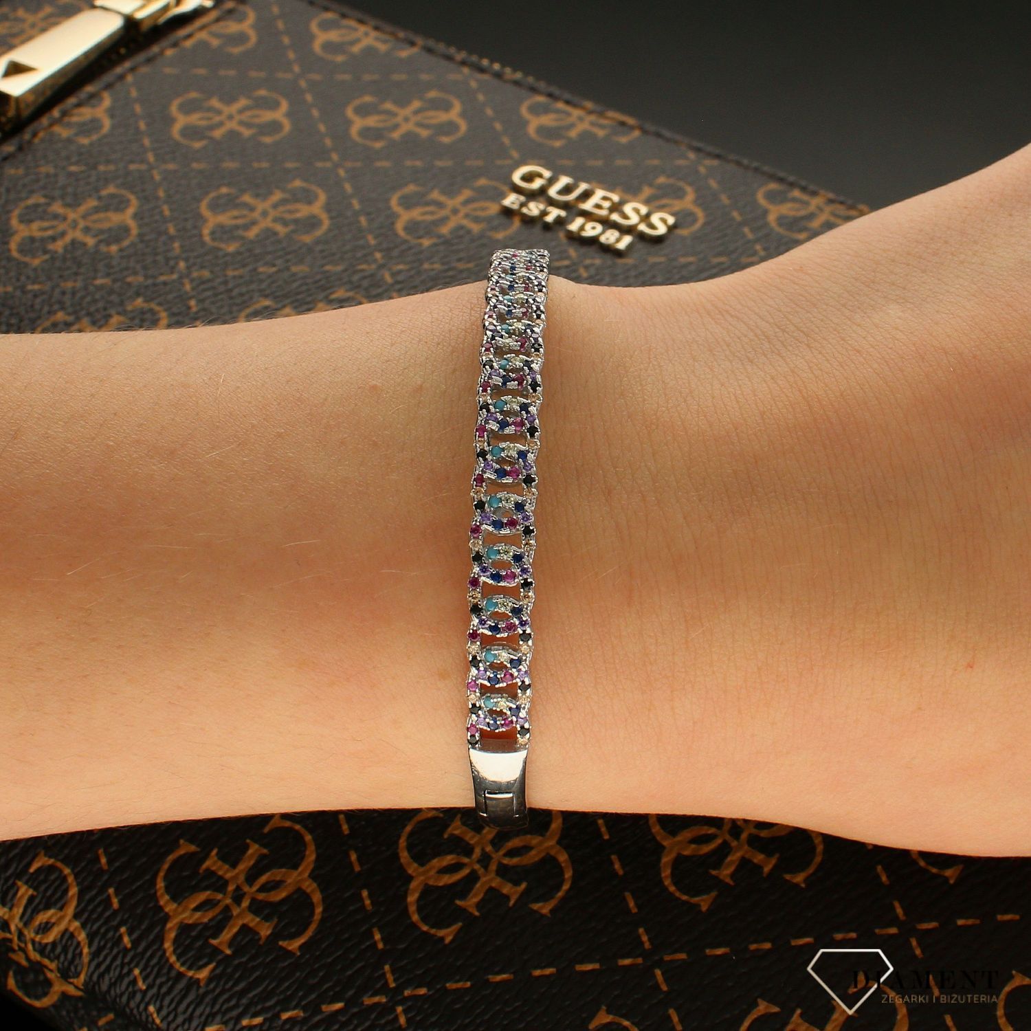 Srebrna bransoletka sztywna z kolorowymi cyrkoniami DIA-BRA-6273-925. Srebrna bransoletka. Bransoletka sztywna. Bransoletka srebrna sztywna z kolorowymi cyrkoni.jpg