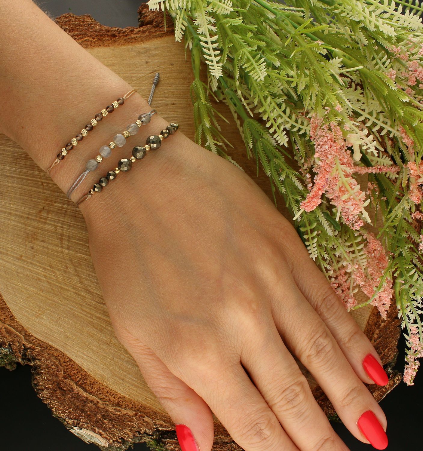 Bransoletka złota na sznureczku z kamieniem naturalnym Piryt DIA-BRA-6431-585..jpg