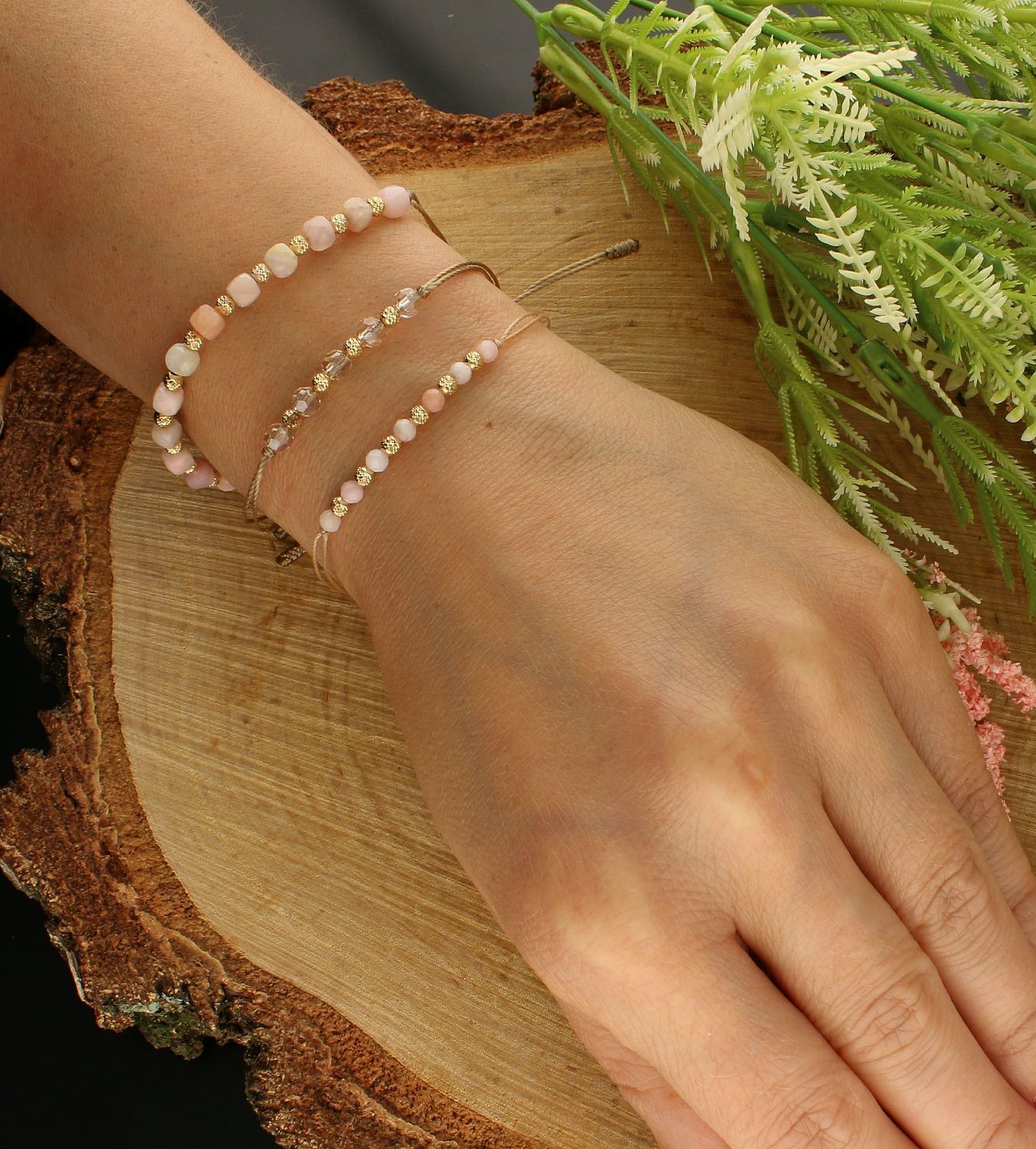 Bransoletka na sznureczku ze złotem i Różowym Opalem DIA-BRA-6484-585.jpg