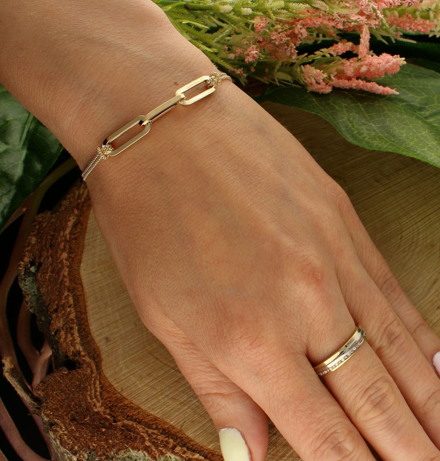 Bransoletka złota 585 linka z podłużnymi oczkami DIA-BRA-6528-585. Bransoletka damska linka. Bransoletka złota żmijka. Bransoletka żmijka z ozdobnymi oczkami. Bransoletka na ozdobnym łańcuszku z podłużnymi oczkami. Bransoletka.jpg