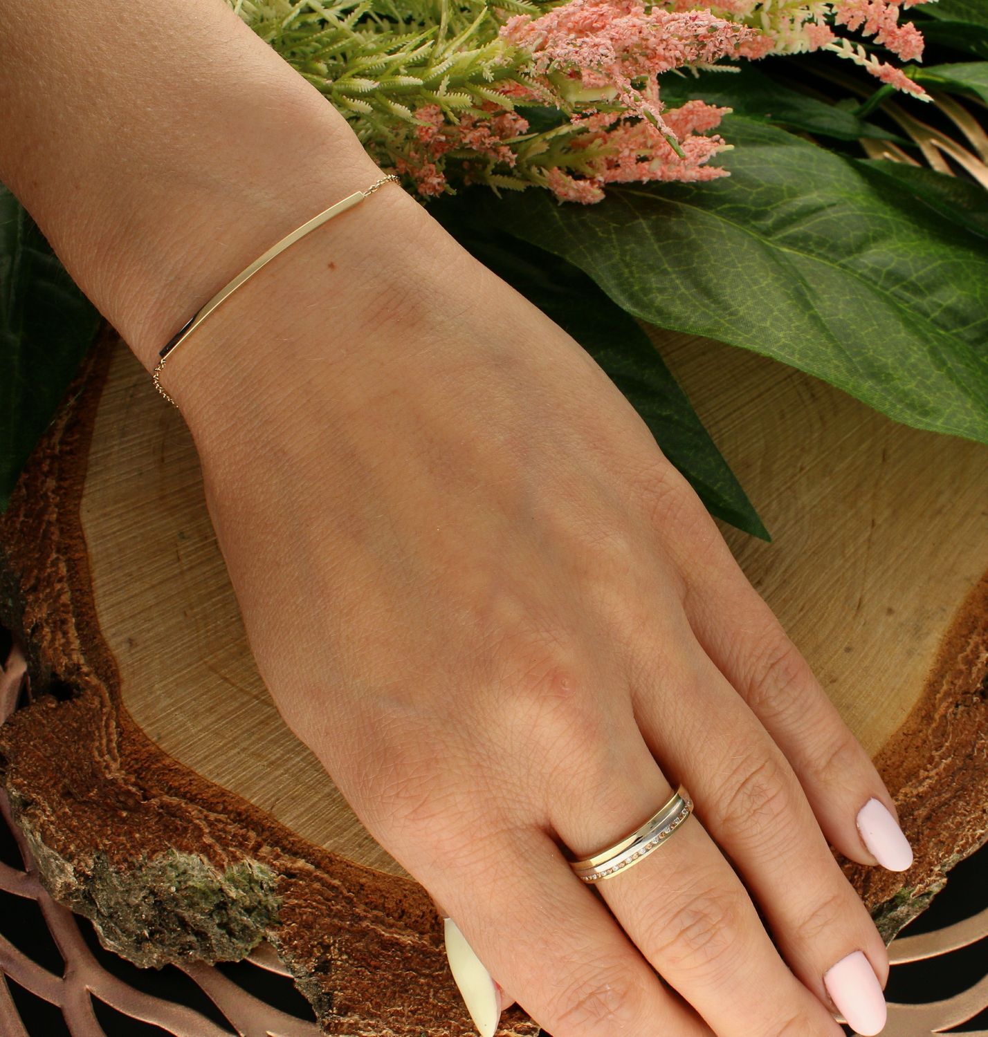 Bransoletka złota 585 celebrytka z gładkim elementem DIA-BRA-6530-585. Bransoletka damska złota. Bransoletka klasyczna złota. Bransoletka złota celebrytka. Złota bransoletka z gładkim elementem. Złota bransoletka na każdą okaz (1).jpg