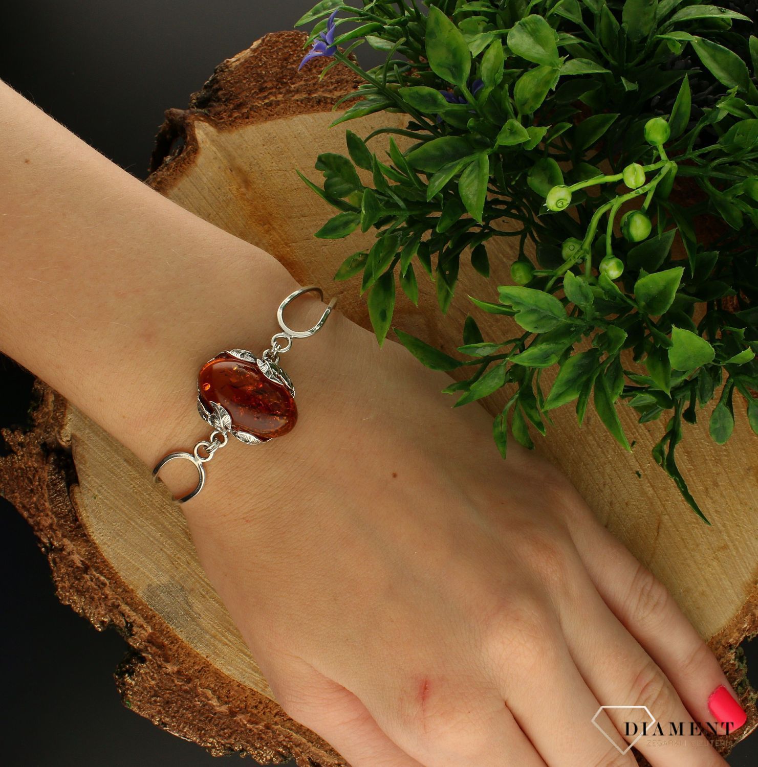 Bransoletka srebrna damska z bursztynem miodowym DIA-BRA-7072-925.  Bransoletka damska srebrna. Bransoletka damska z bursztynem. Bransoletka srebrna damska z kamieniem naturalnym. Bransoletka damska z bursztynem na prezent (.jpg