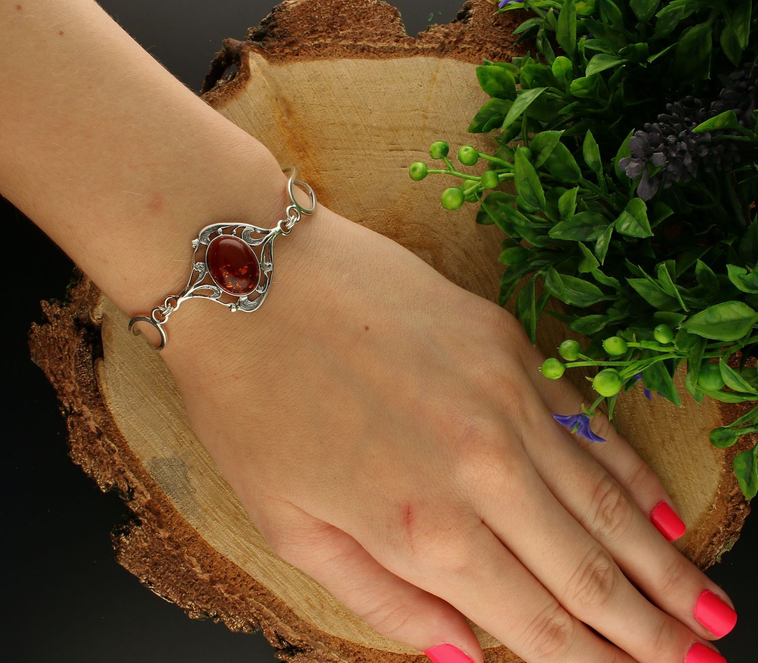 Srebrna bransoletka z owalnym bursztynem miodowym DIA-BRA-7073-925. Bransoletka damska srebrna. Bransoletka damska z bursztynem. Bransoletka srebrna damska z kamieniem naturalnym. Bransoletka damska z bursztynem na prezent (.jpg